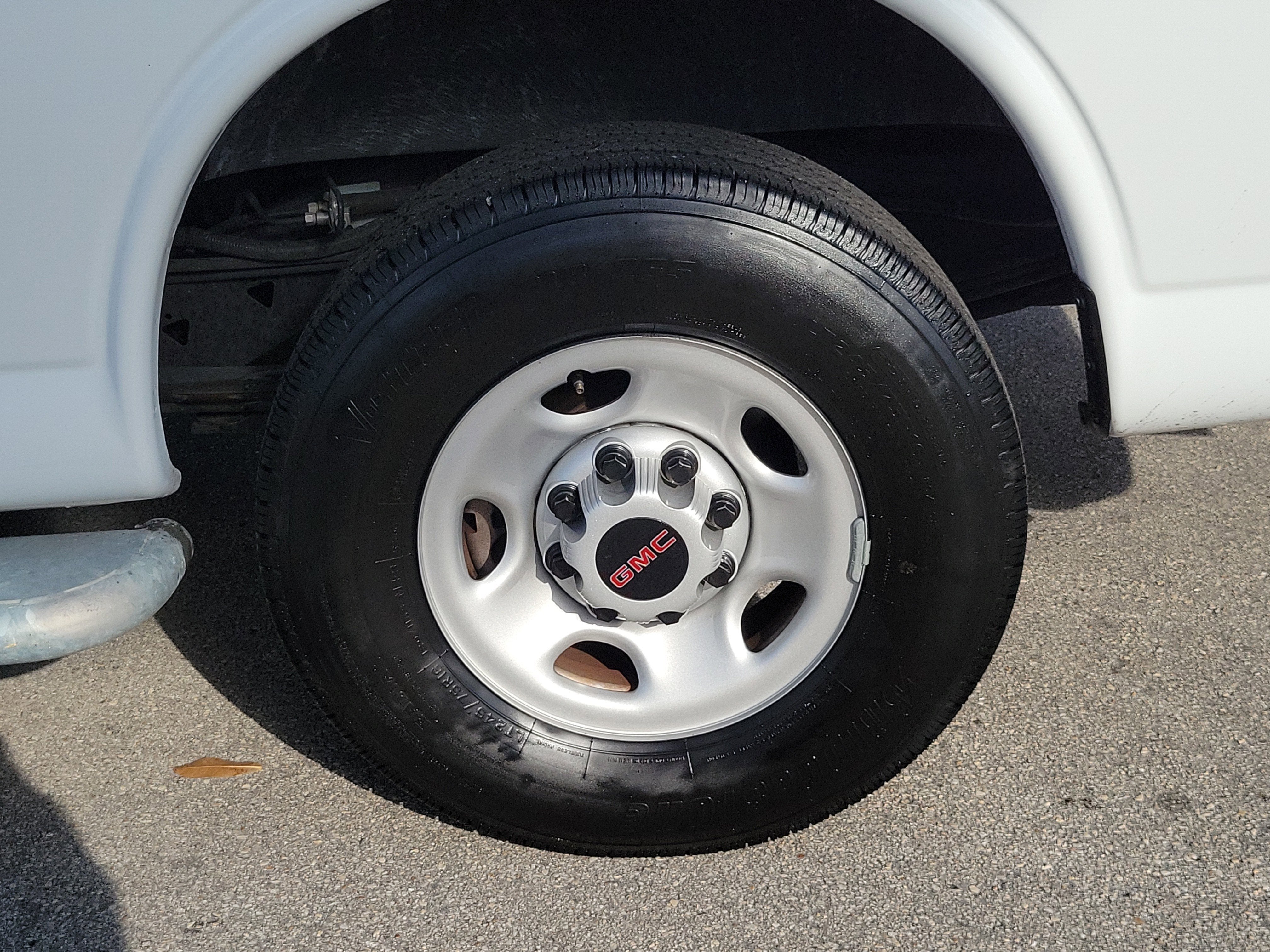 2024 GMC Savana Cargo 2500 Work Van