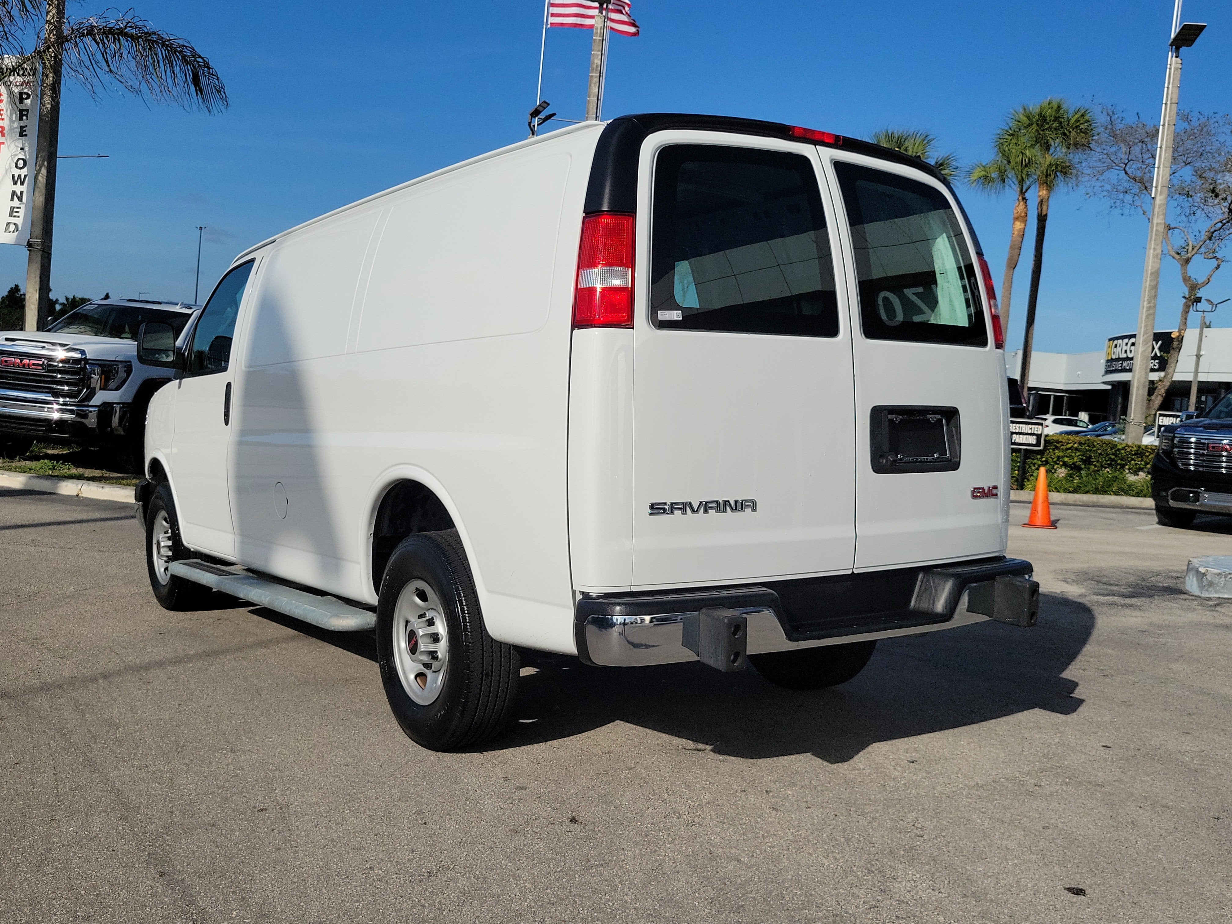 2024 GMC Savana Cargo 2500 Work Van