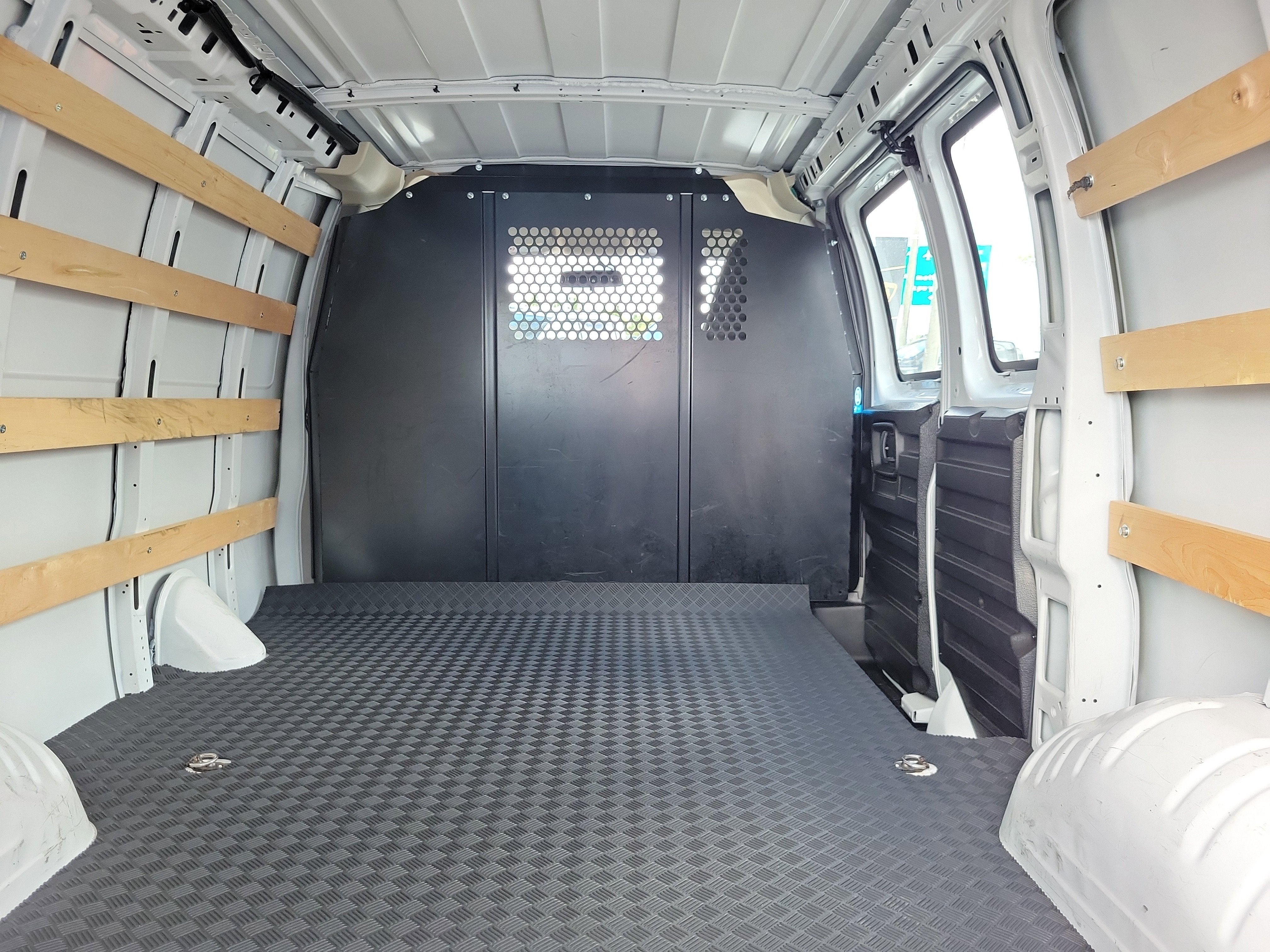 2024 GMC Savana Cargo 2500 Work Van