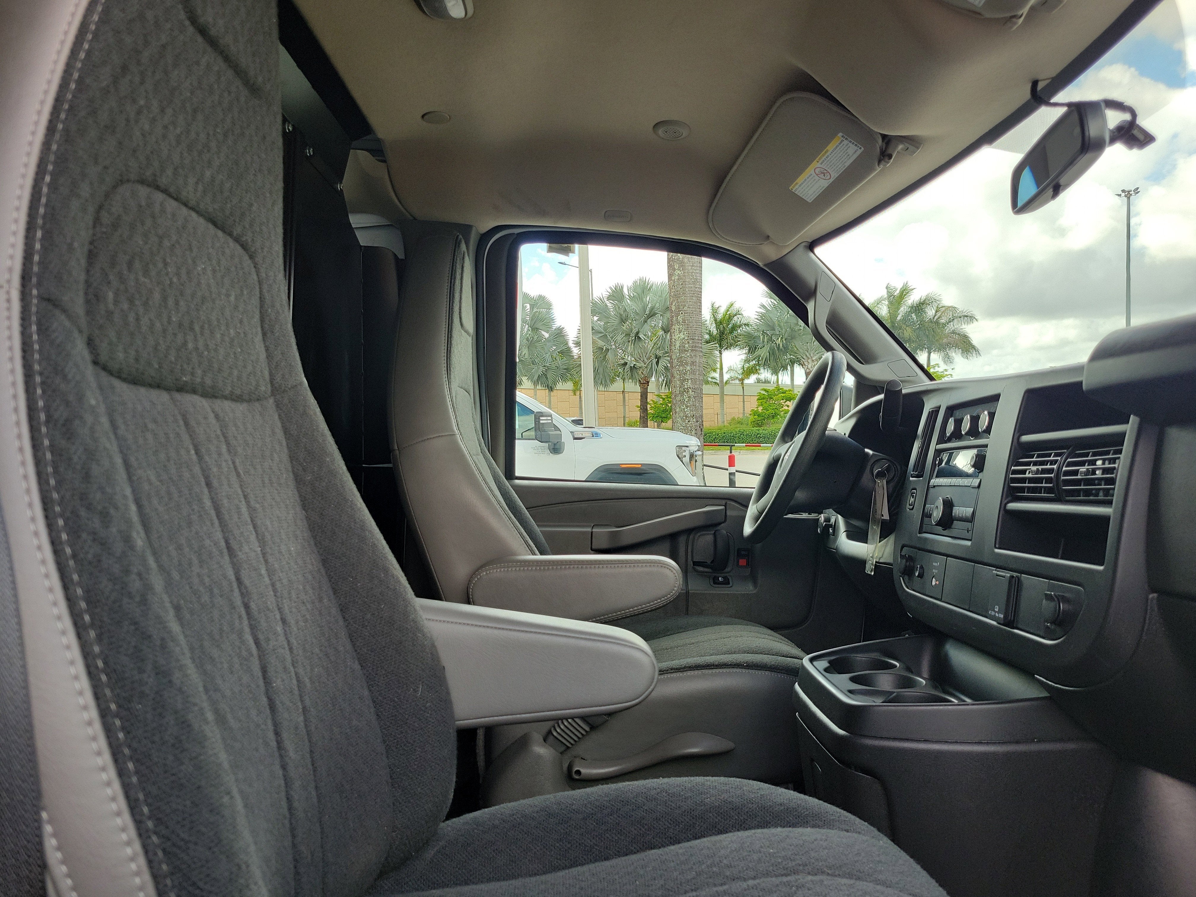 2024 GMC Savana Cargo 2500 Work Van