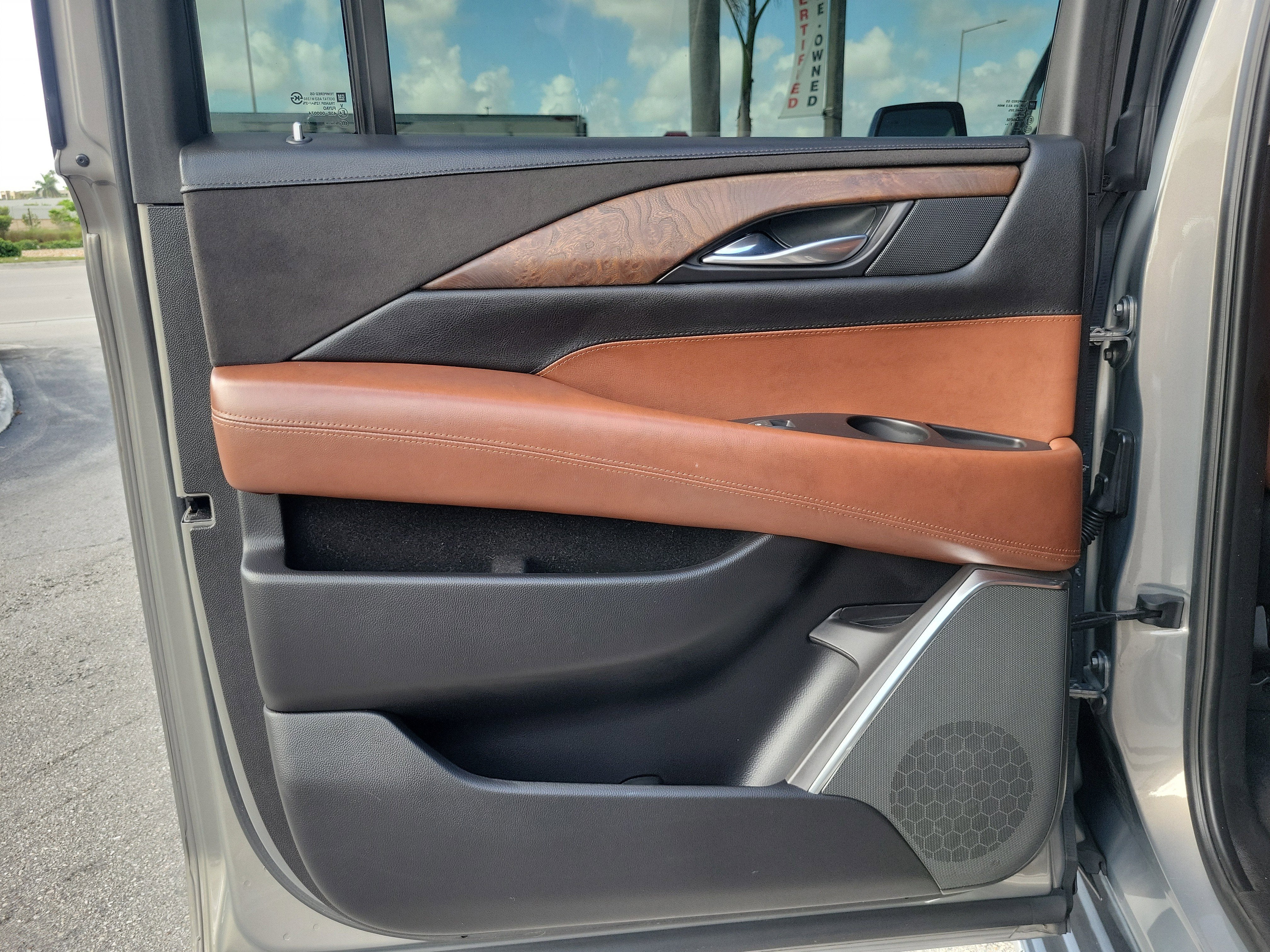 2018 Cadillac Escalade ESV Luxury