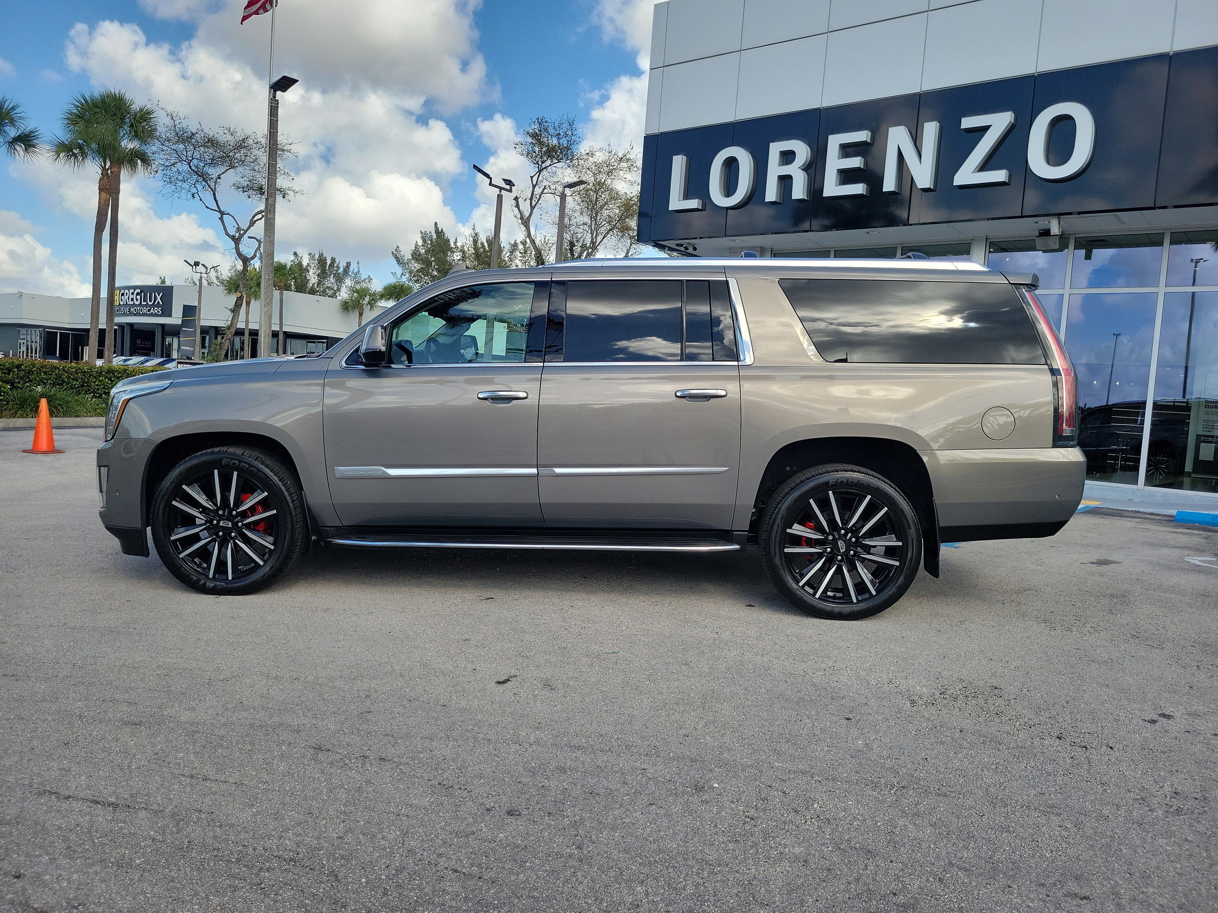 2018 Cadillac Escalade ESV Luxury
