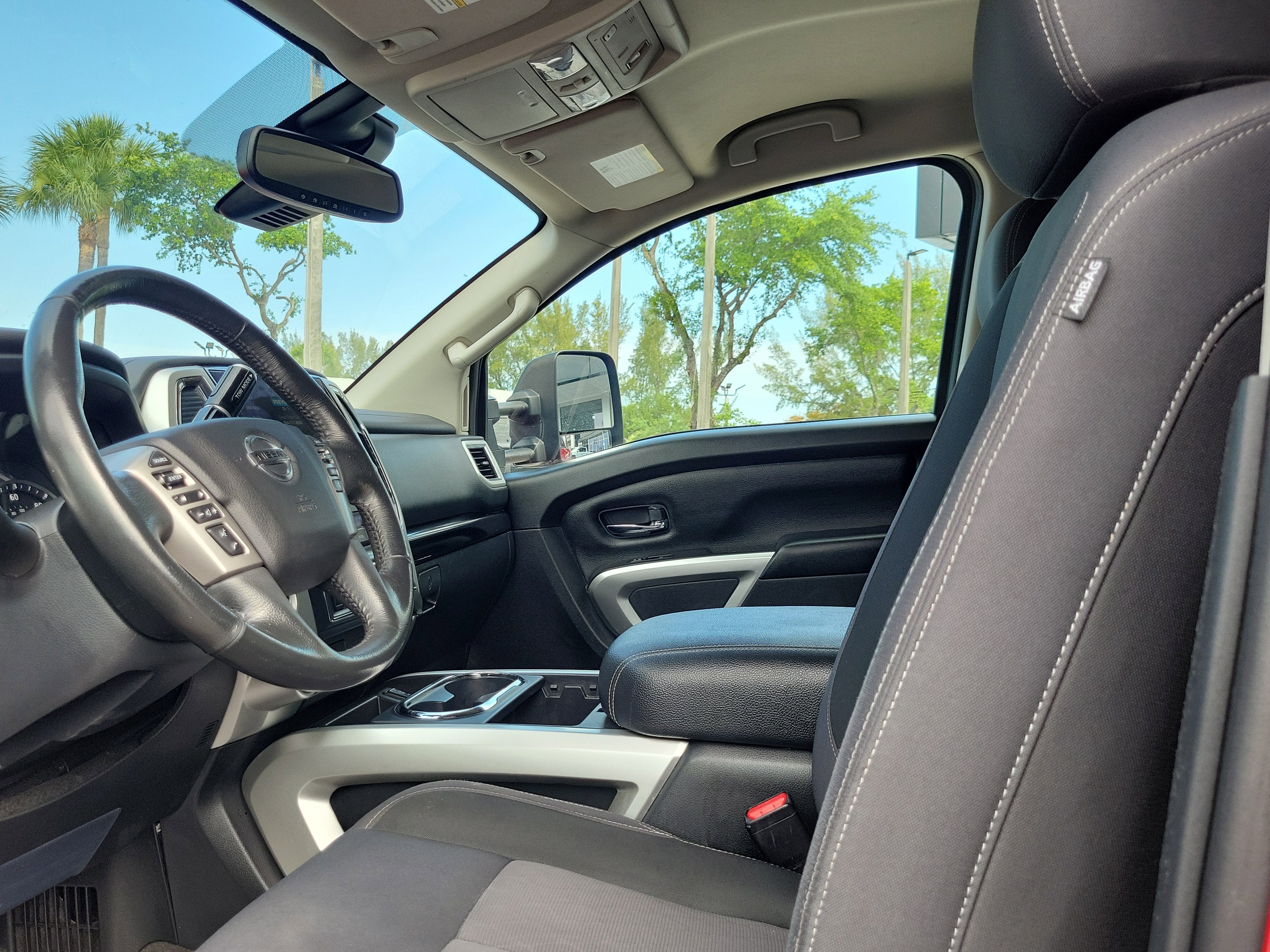 2021 Nissan Titan SV