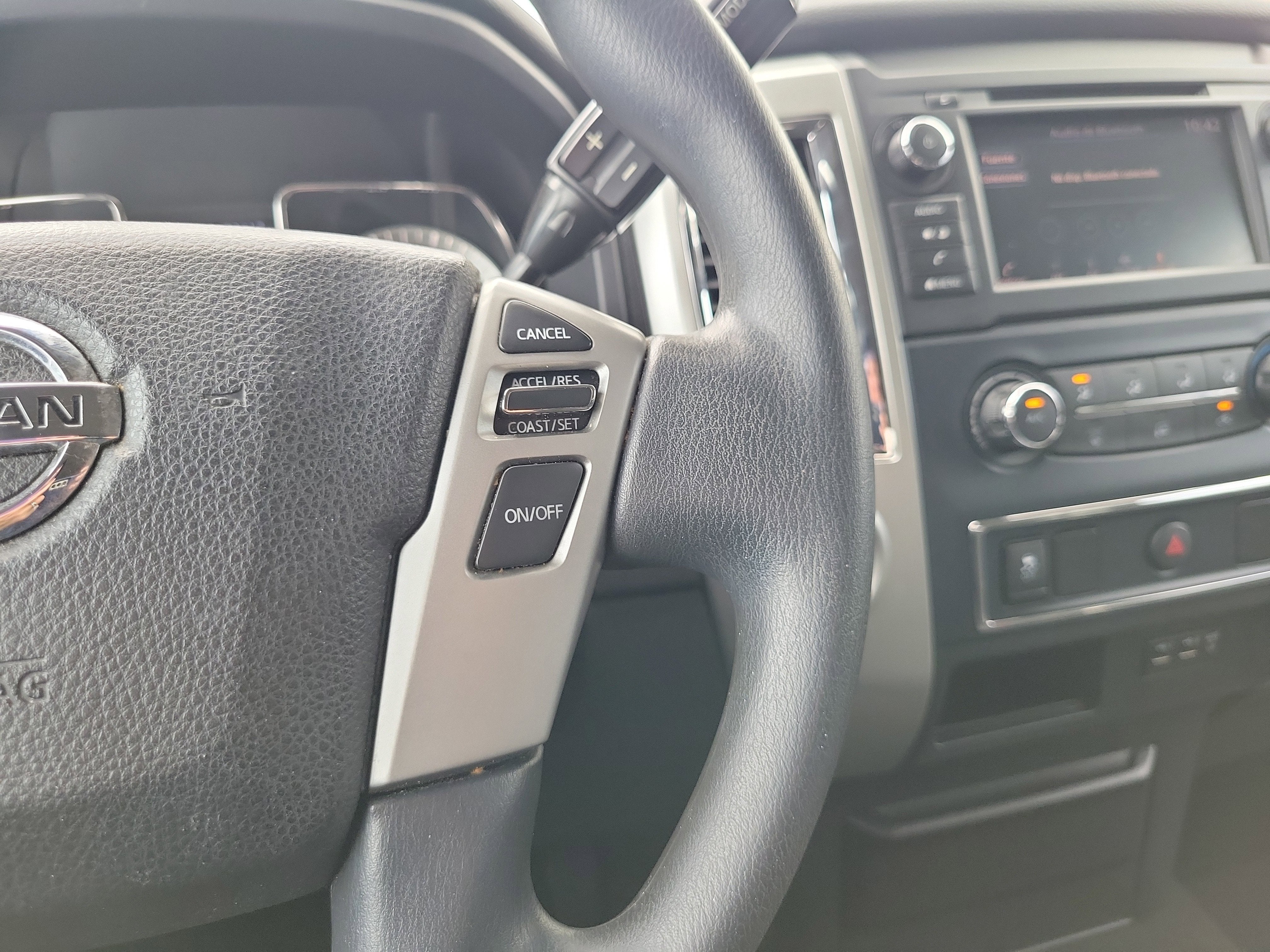 2019 Nissan Titan SV