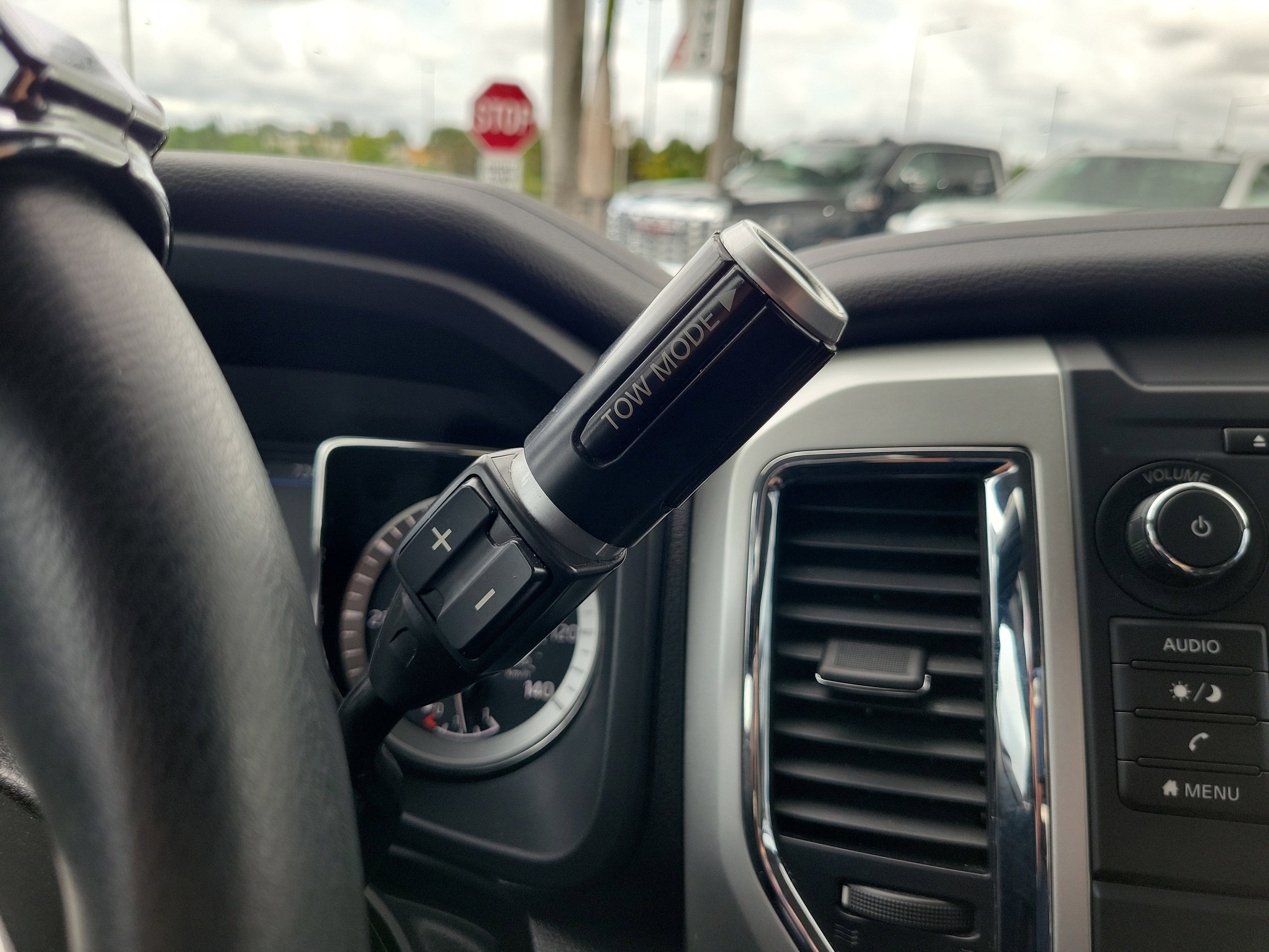2019 Nissan Titan SV