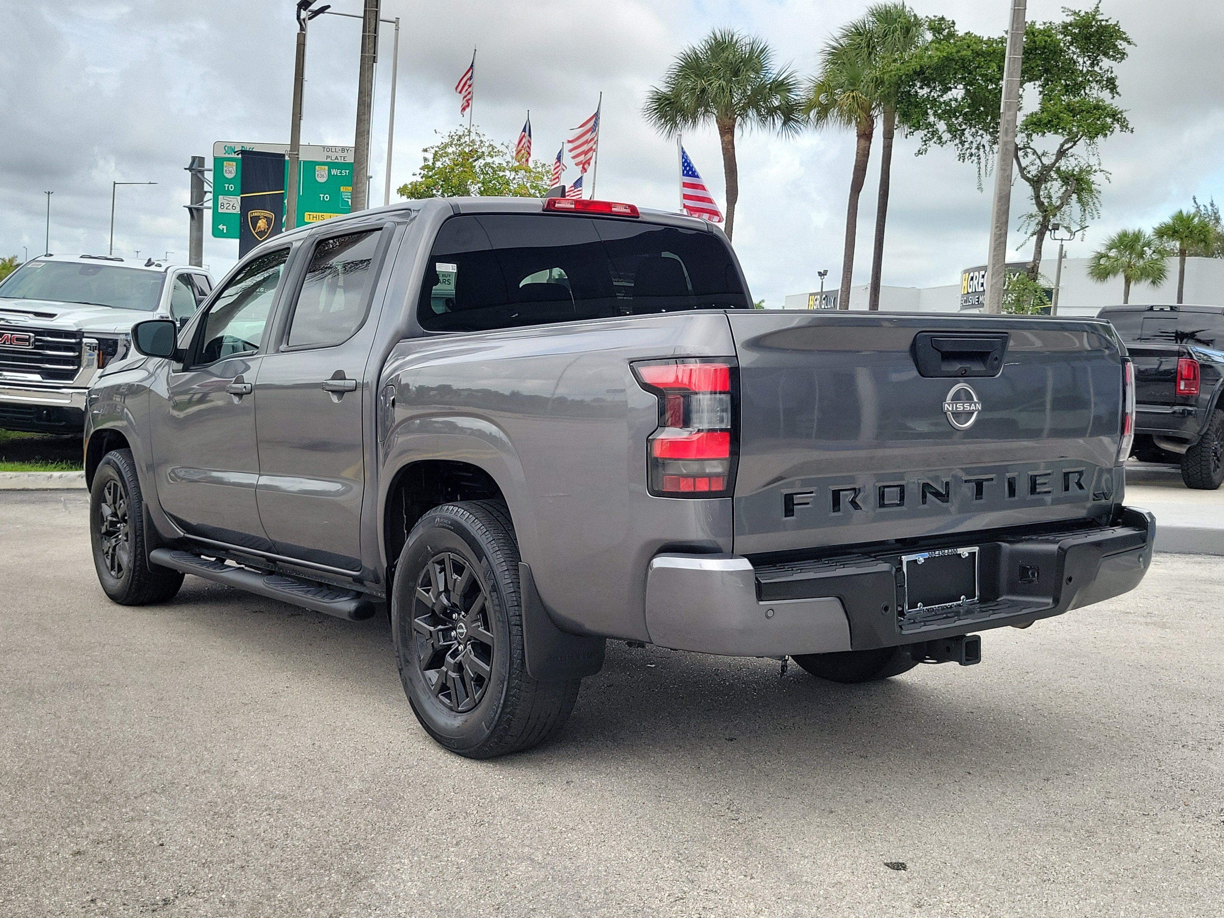 2023 Nissan Frontier SV