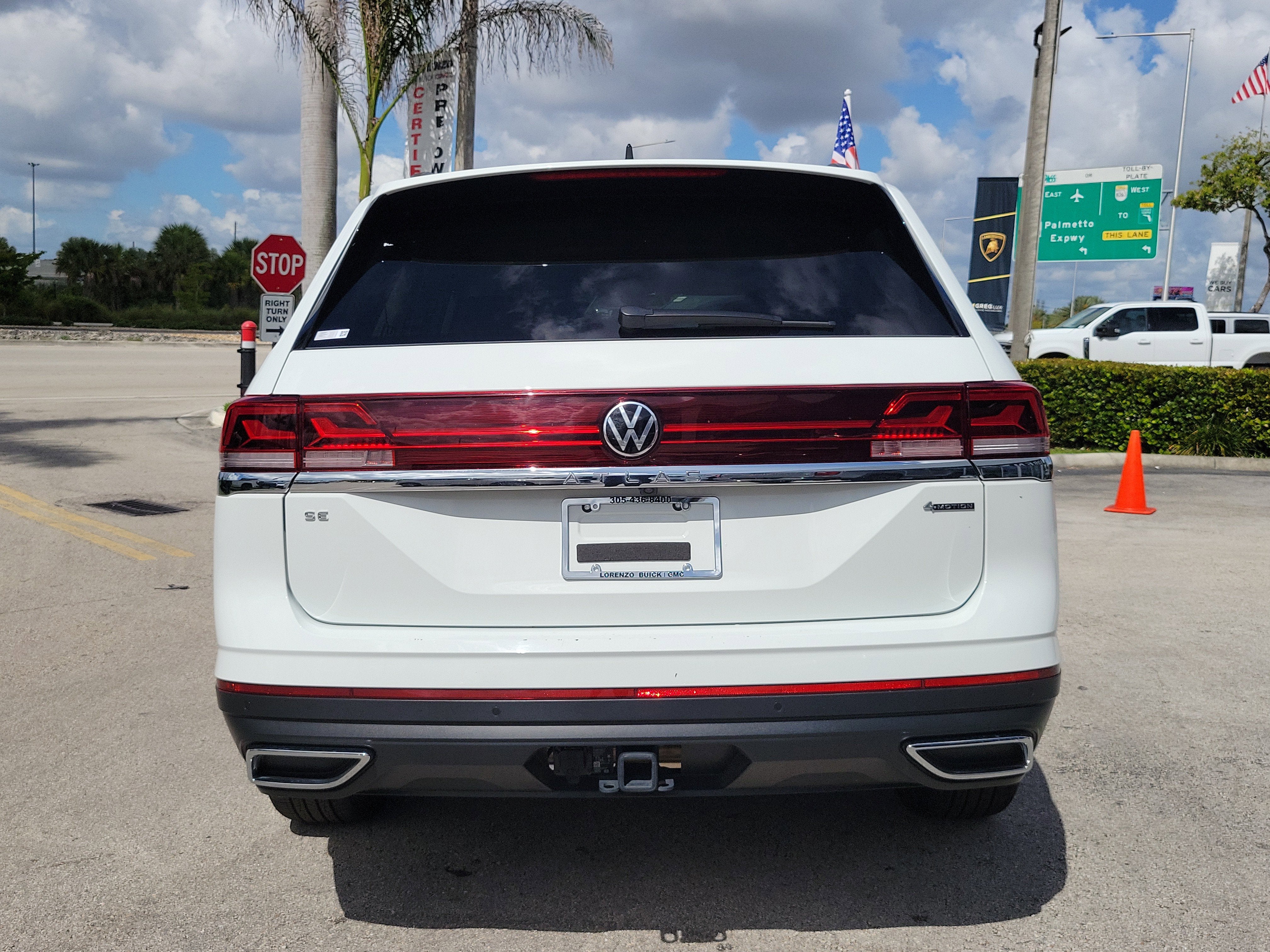 2025 Volkswagen Atlas 2.0T SE w/Technology