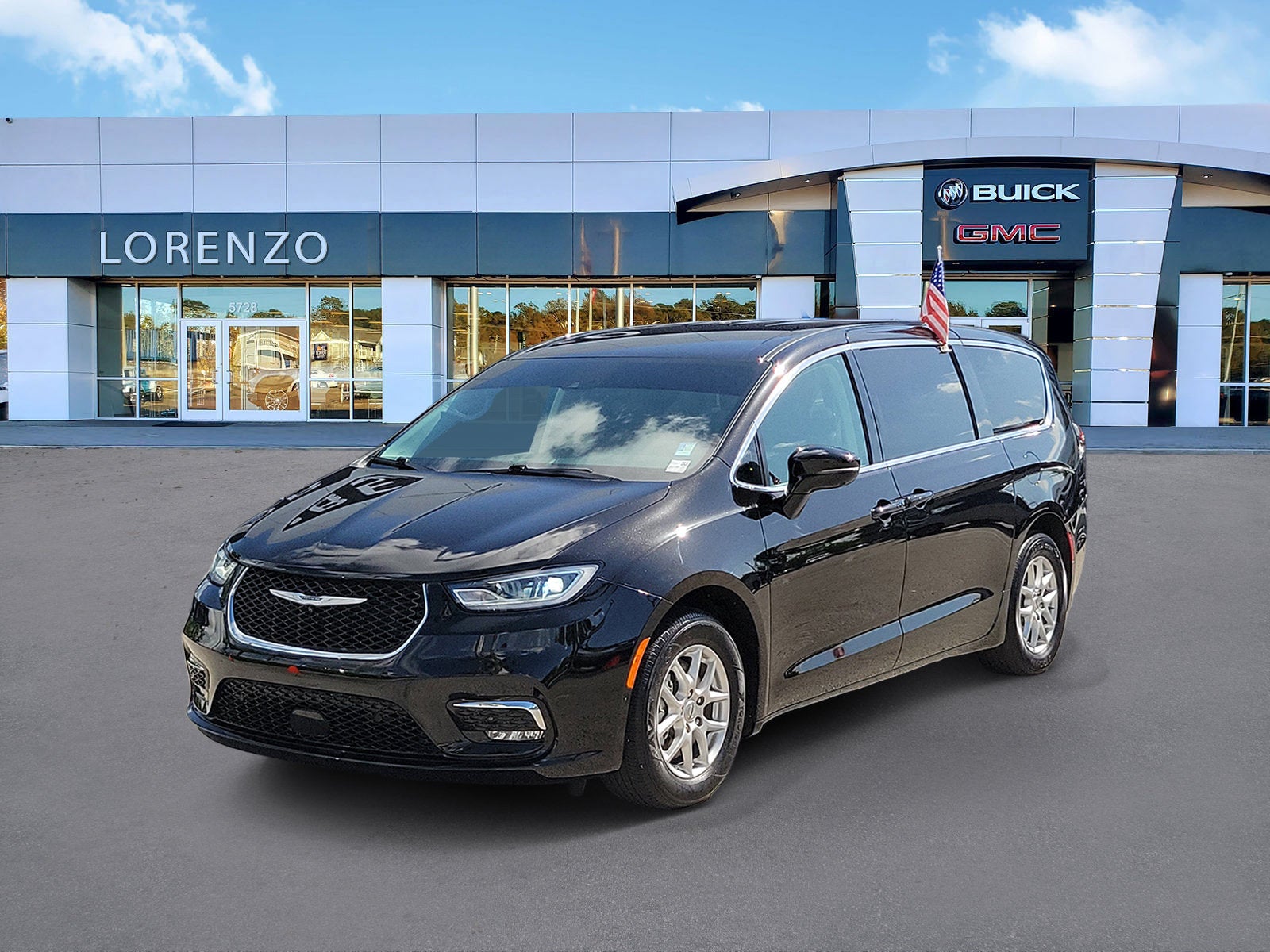 2024 Chrysler Pacifica Touring L's photo