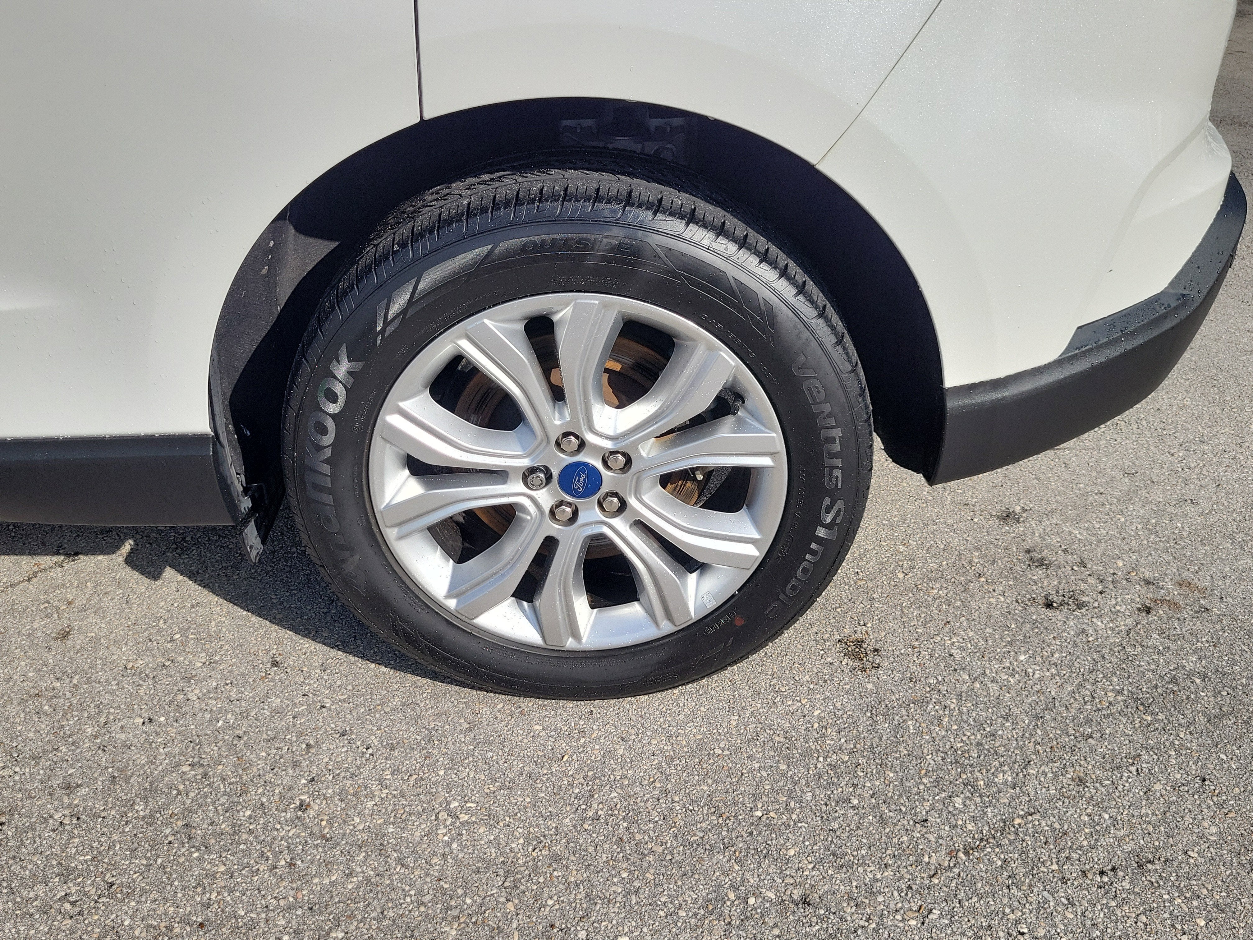 2022 Ford Edge Titanium