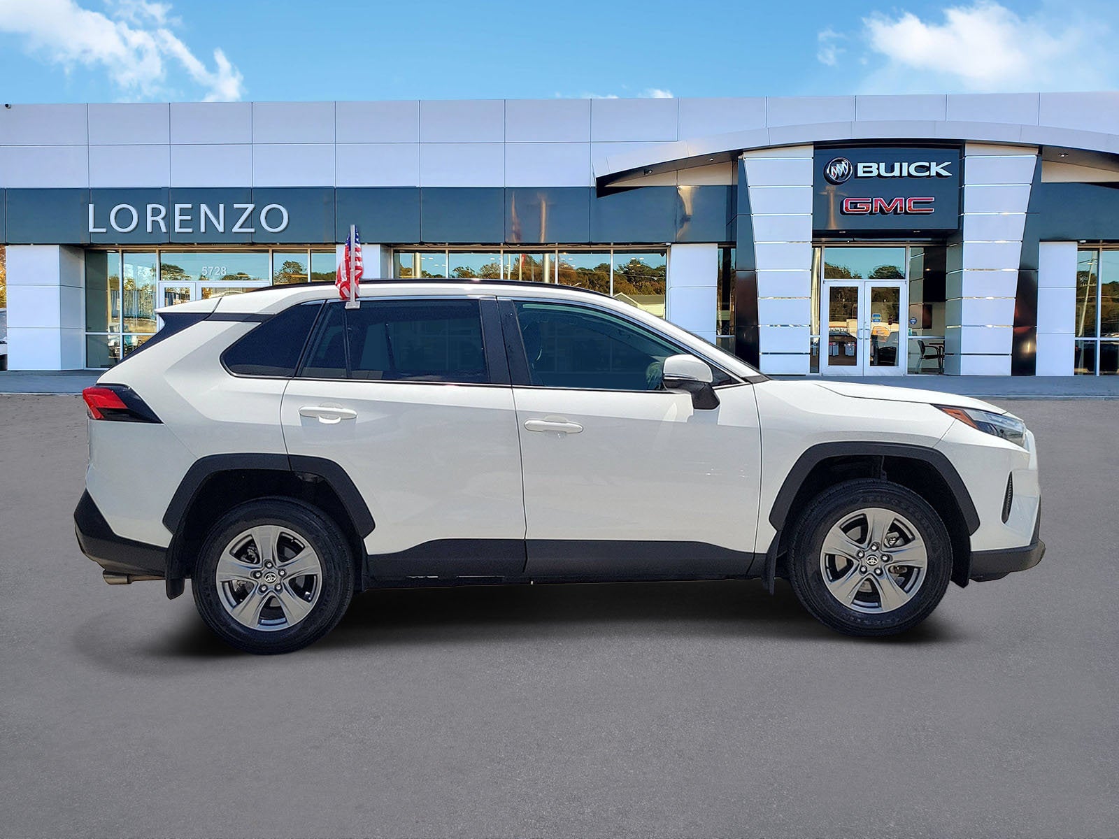 2024 Toyota RAV4 XLE