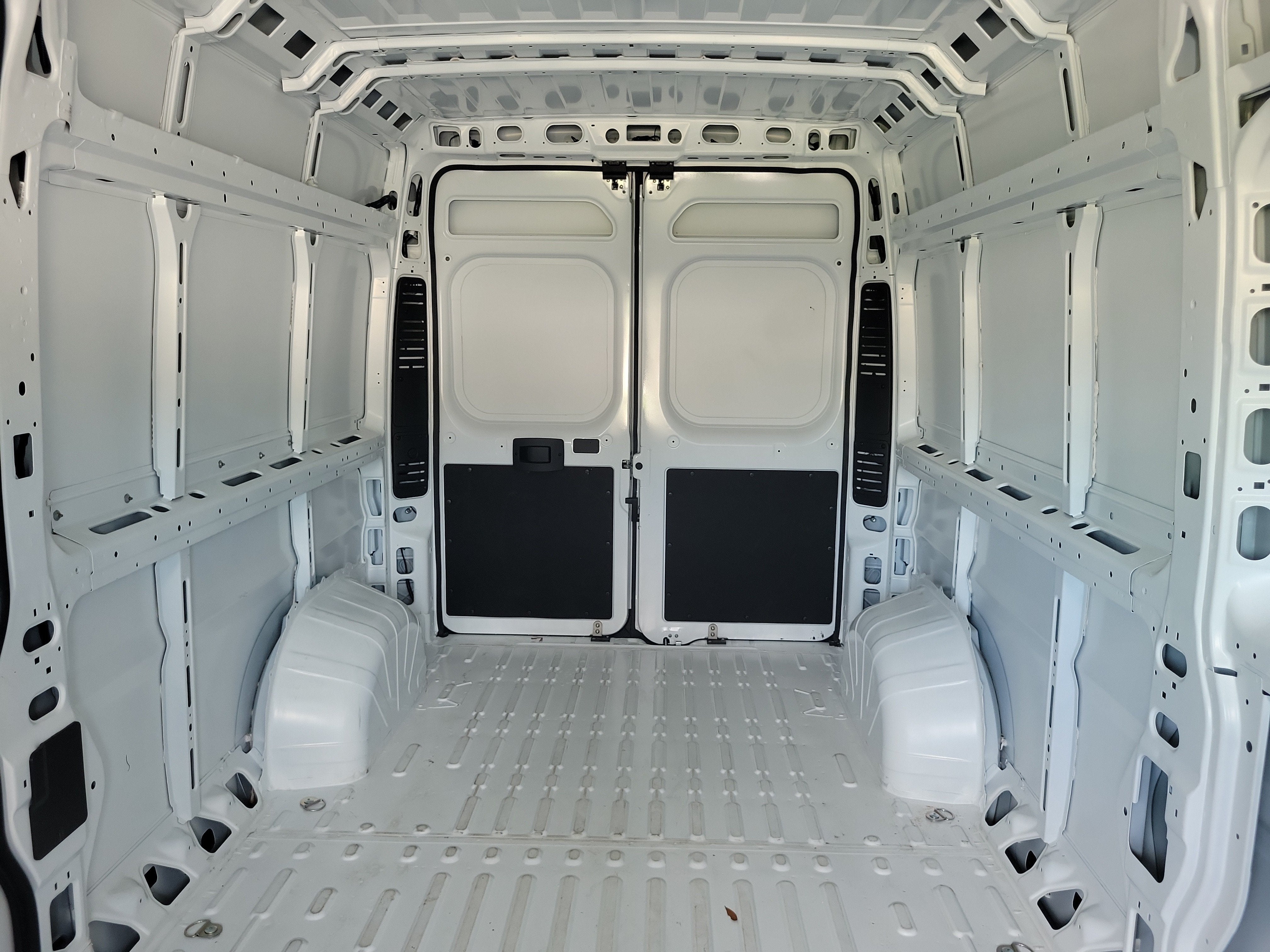 2026 RAM ProMaster Cargo Van Tradesman