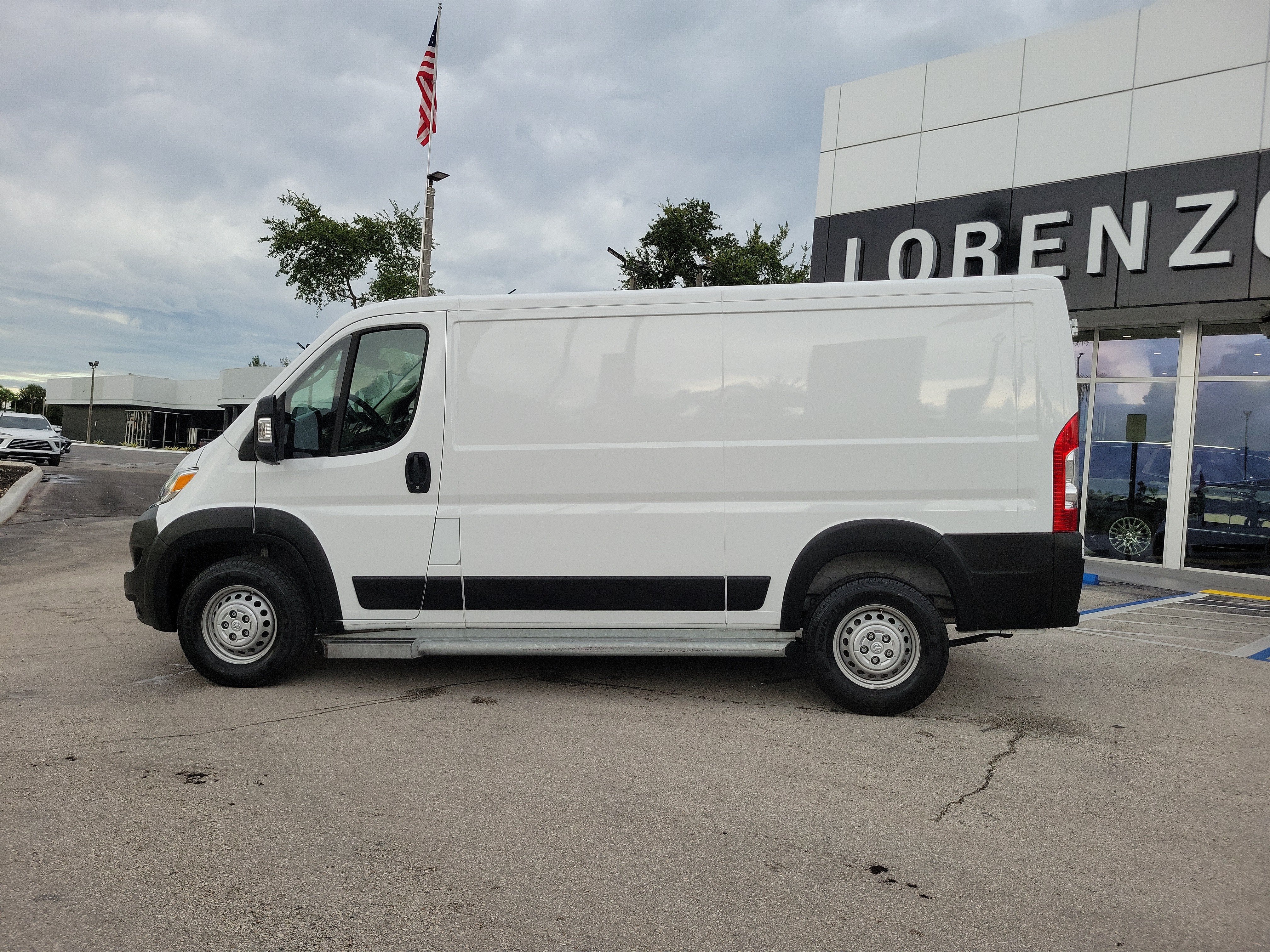 2025 RAM ProMaster Cargo Van Tradesman