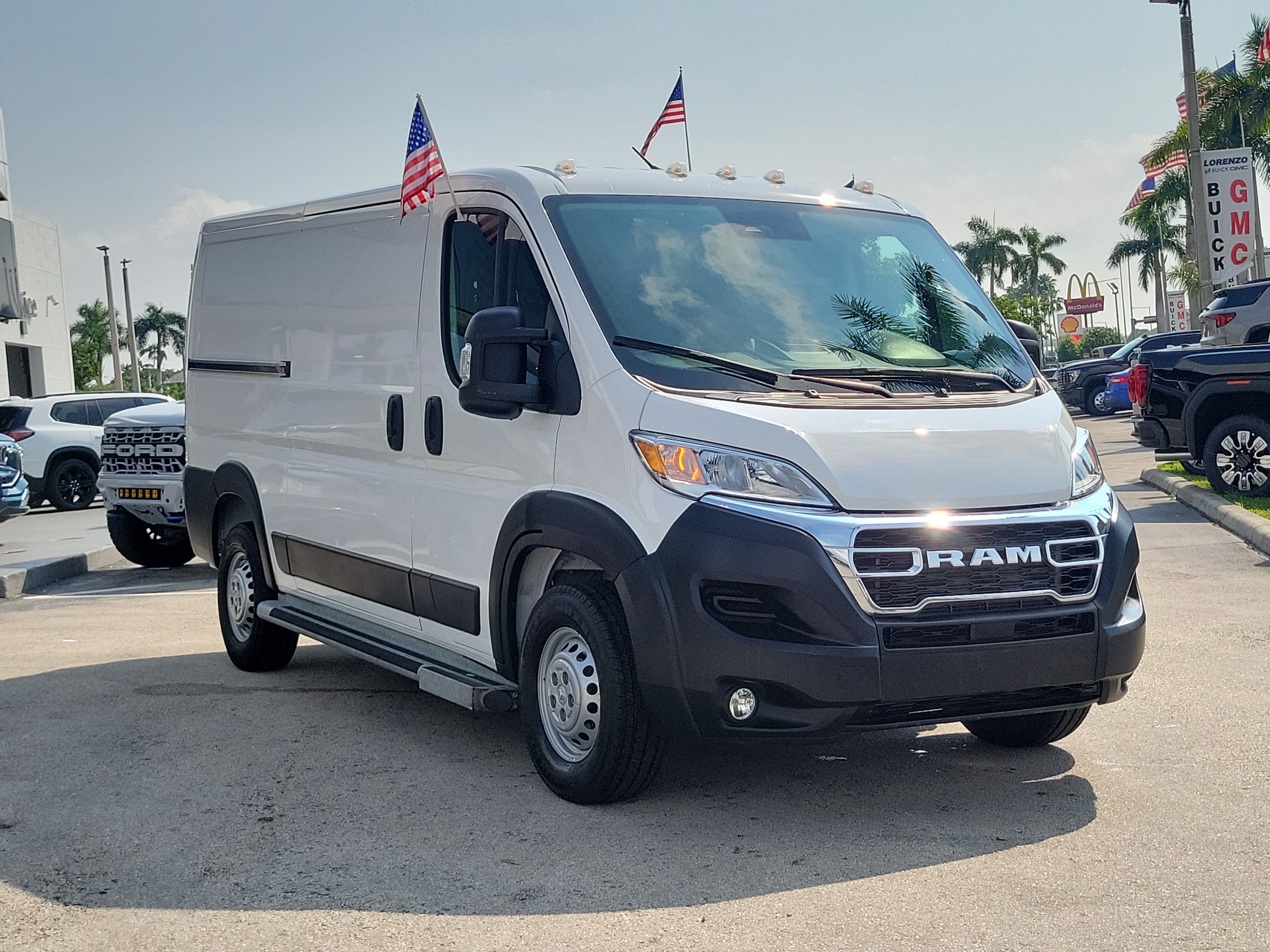 2025 RAM ProMaster Cargo Van Tradesman