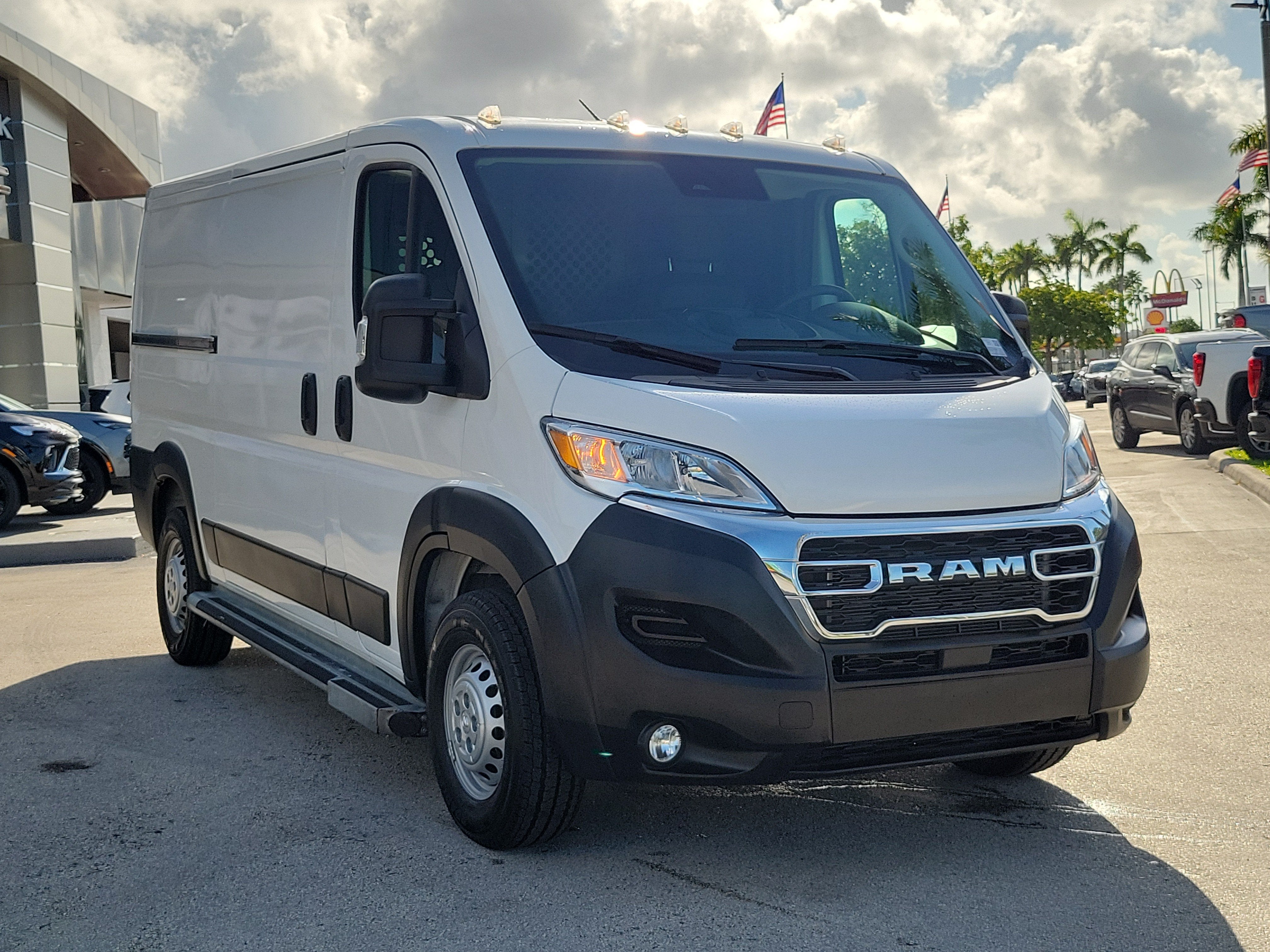 2025 RAM ProMaster Cargo Van Tradesman