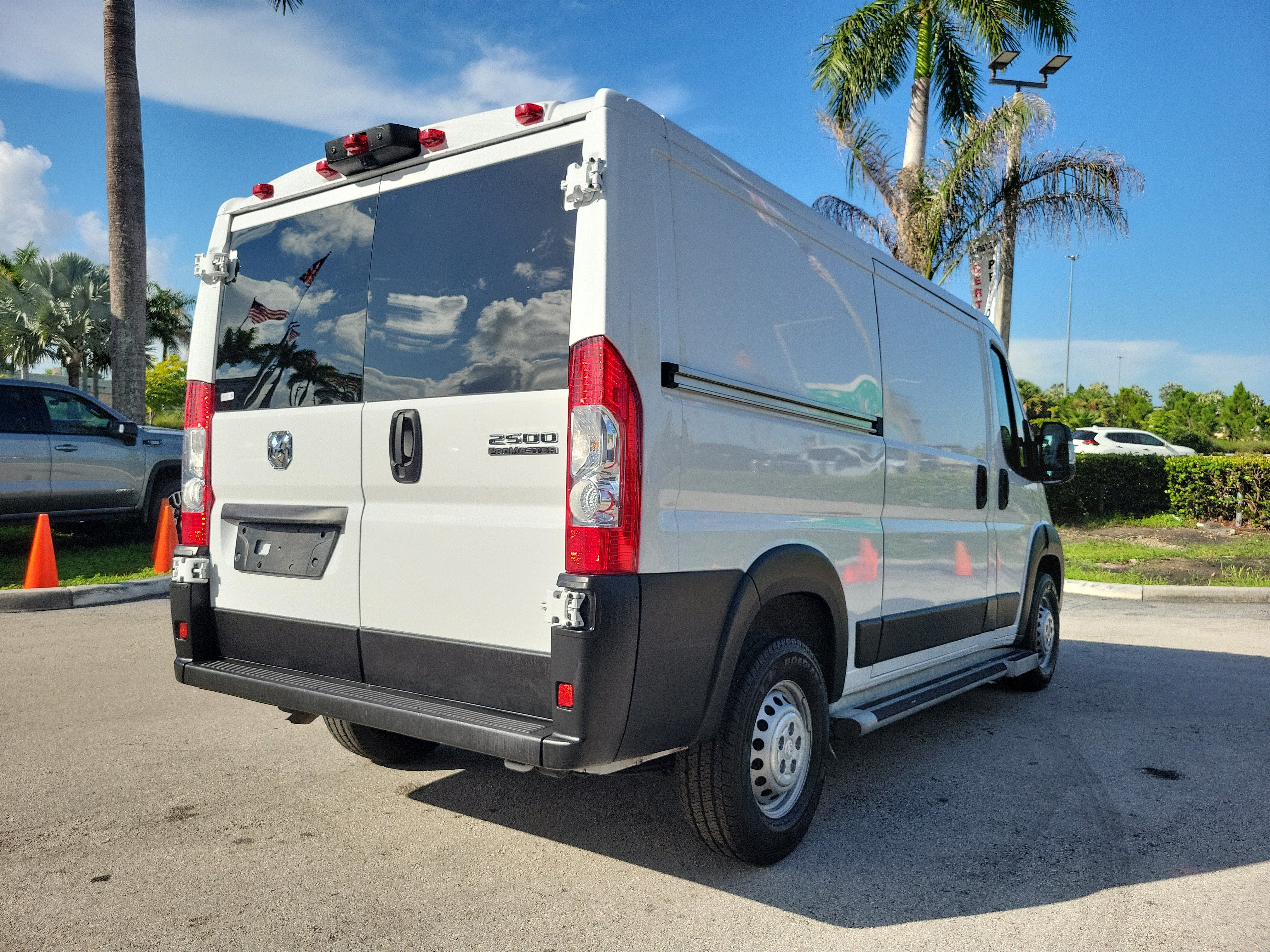 2025 RAM ProMaster Cargo Van Tradesman