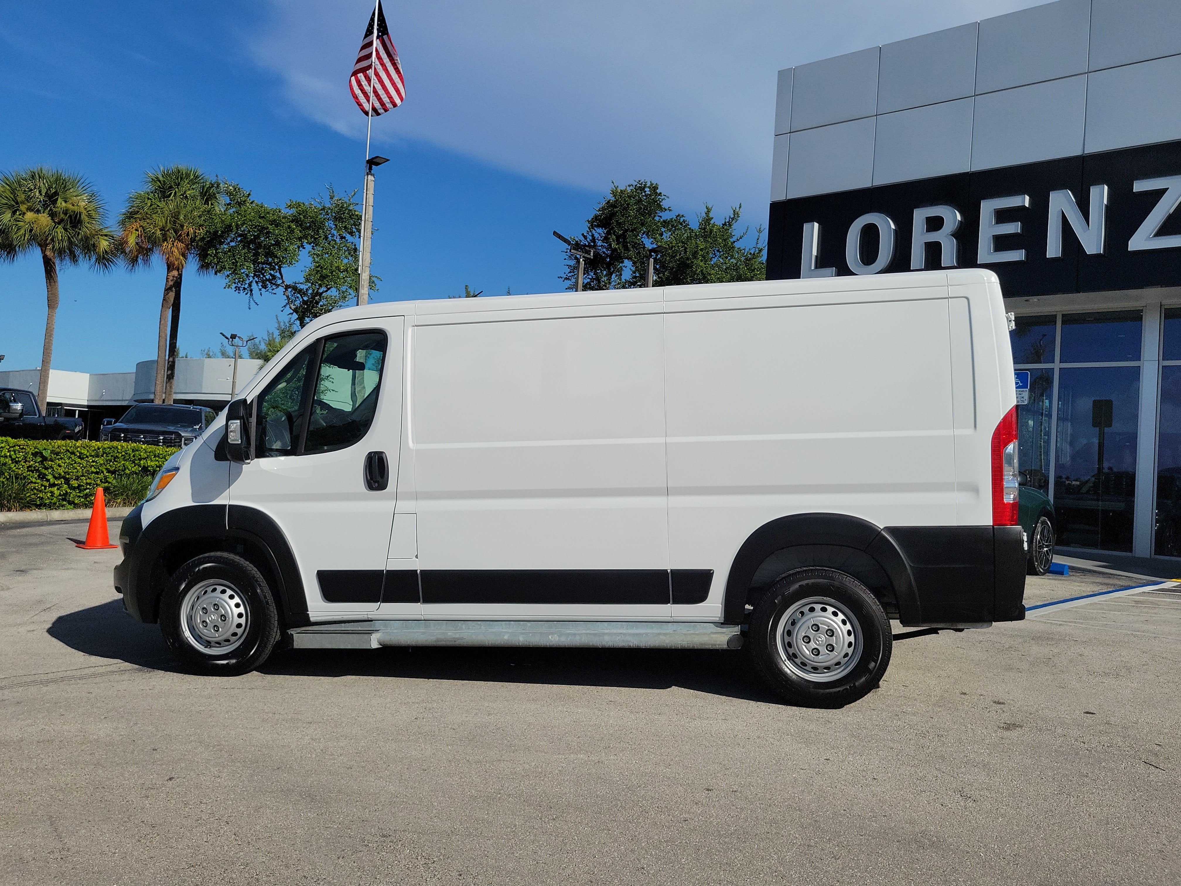 2025 RAM ProMaster Cargo Van Tradesman