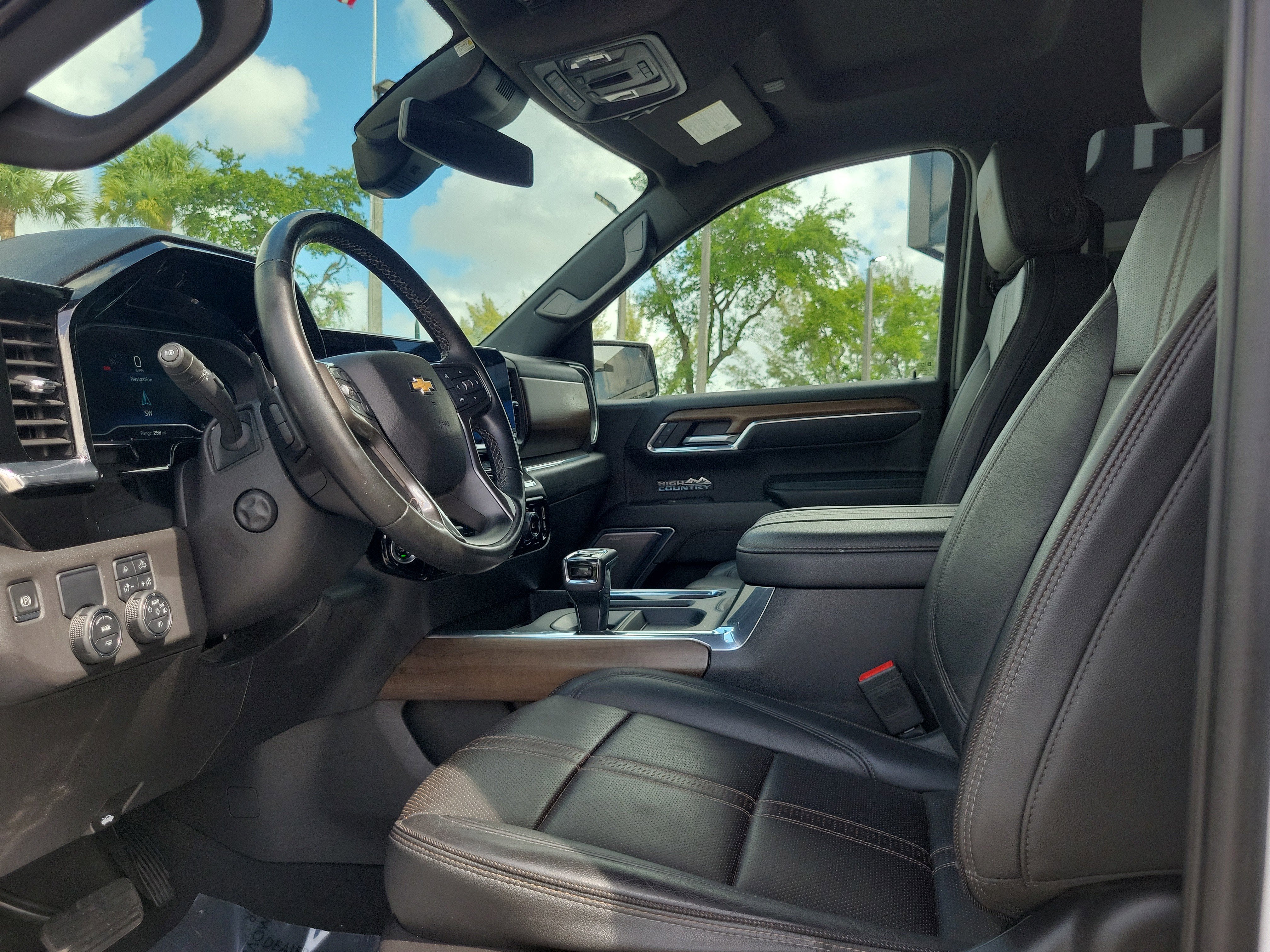 2023 Chevrolet Silverado 1500 High Country