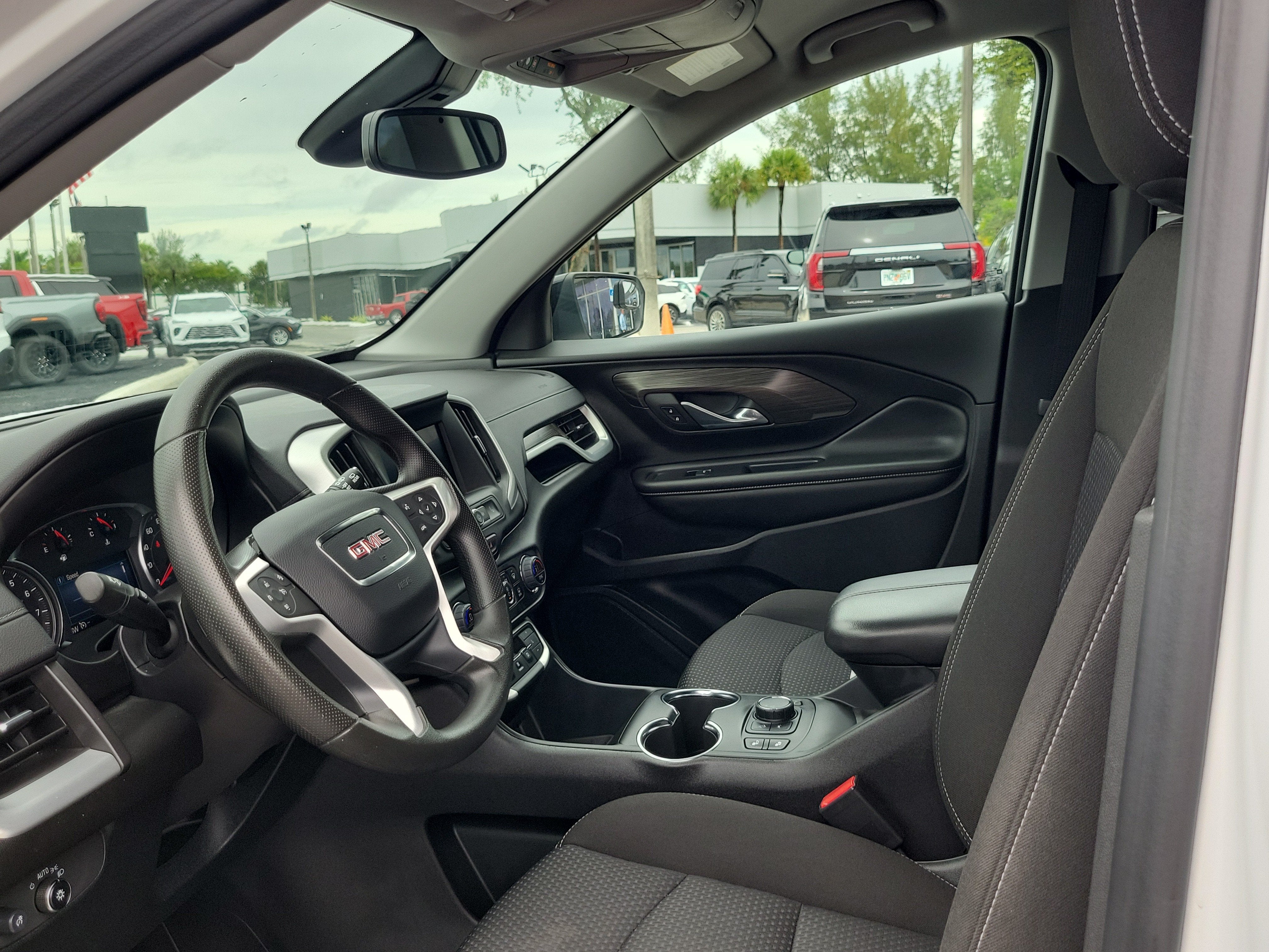 2024 GMC Terrain SLE