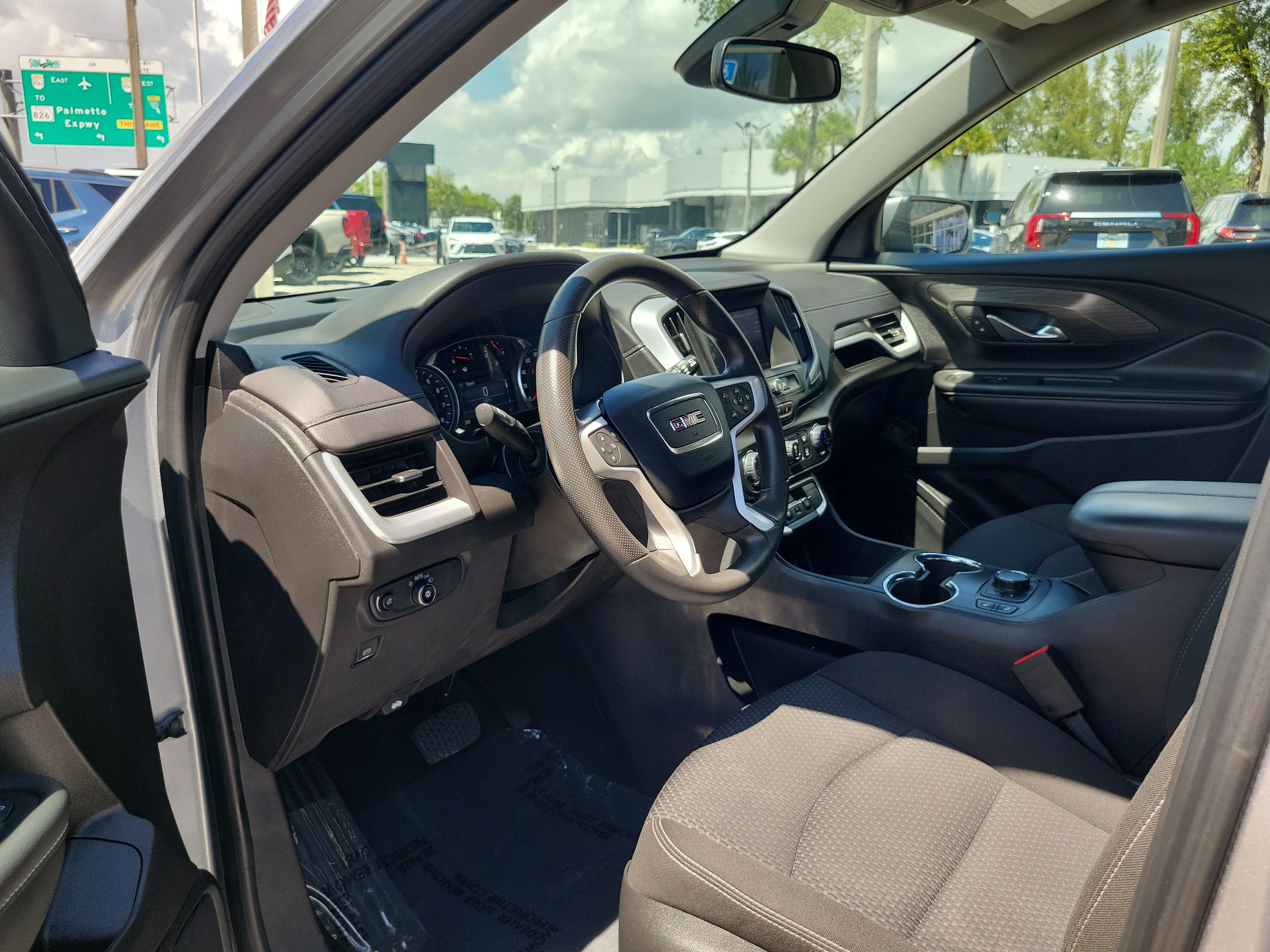 2024 GMC Terrain SLE