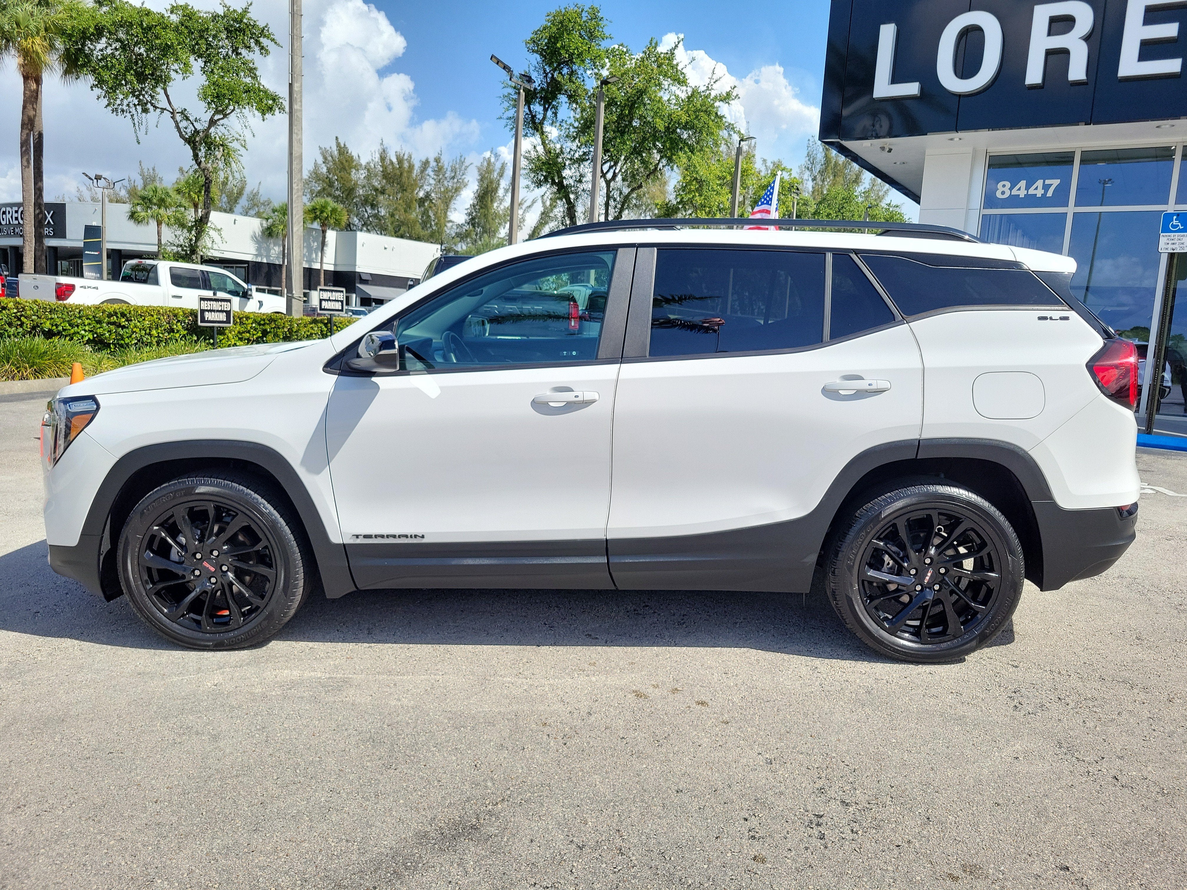 2023 GMC Terrain SLE