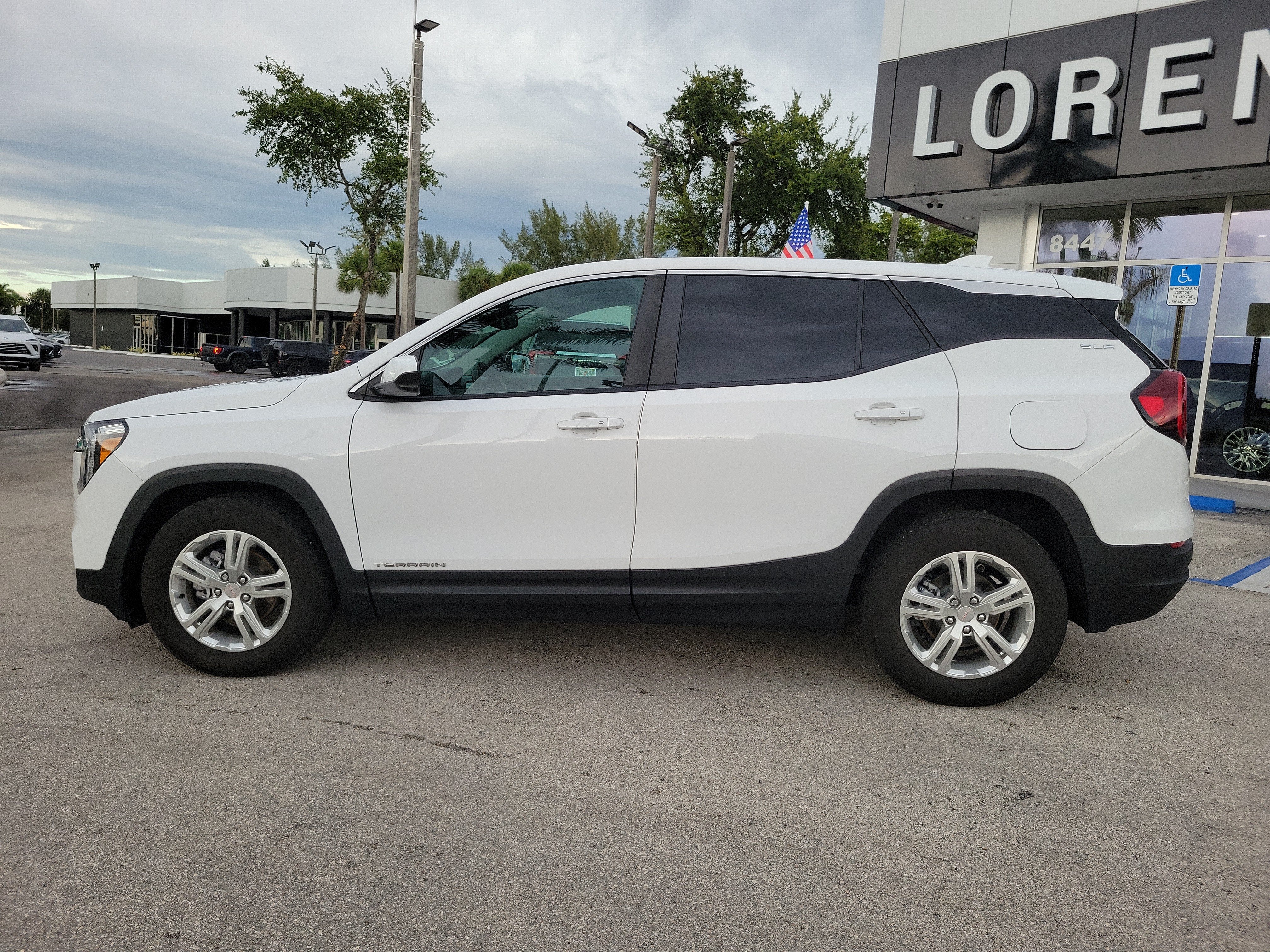 2024 GMC Terrain SLE