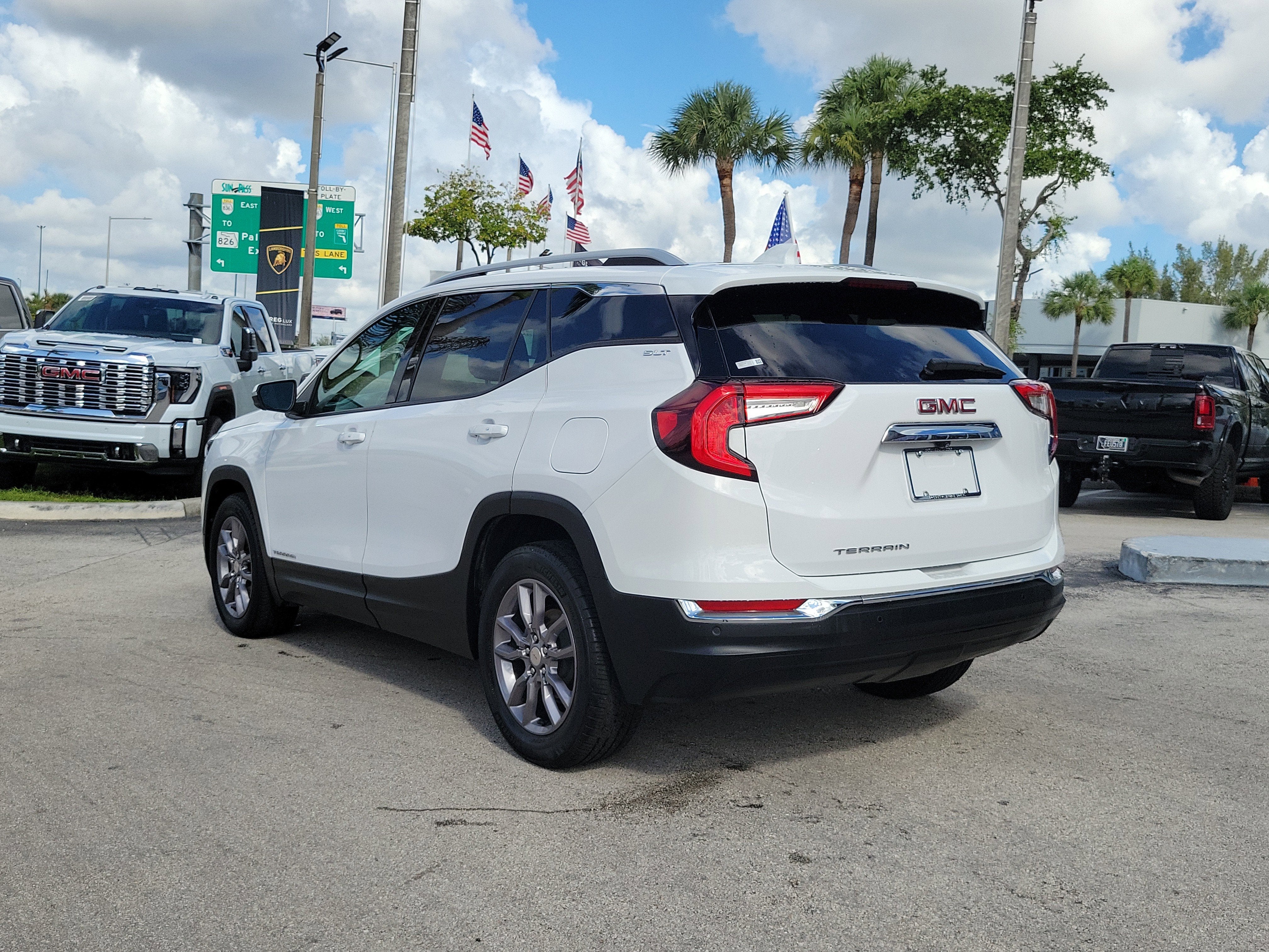 2023 GMC Terrain SLT