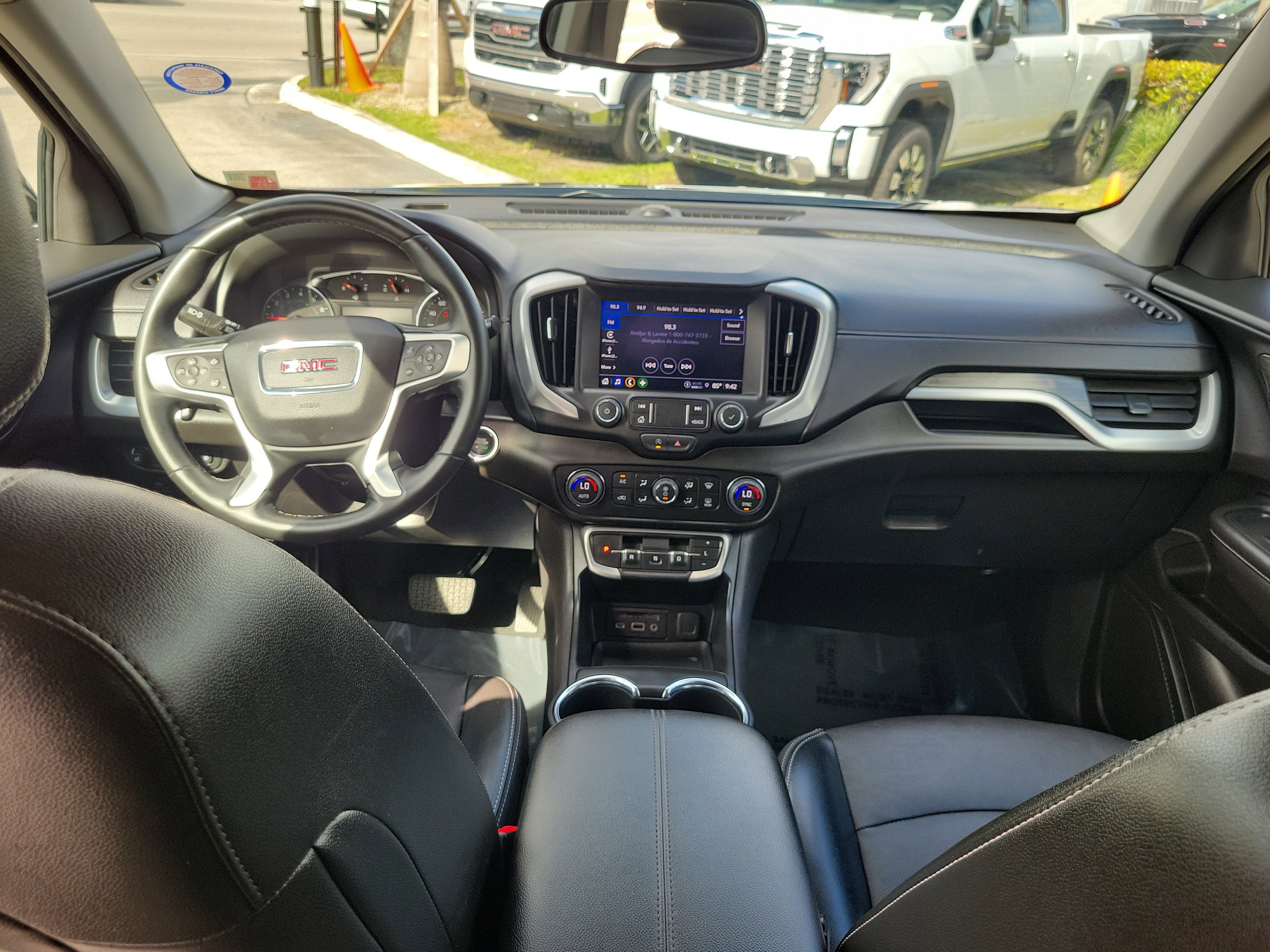 2024 GMC Terrain SLT