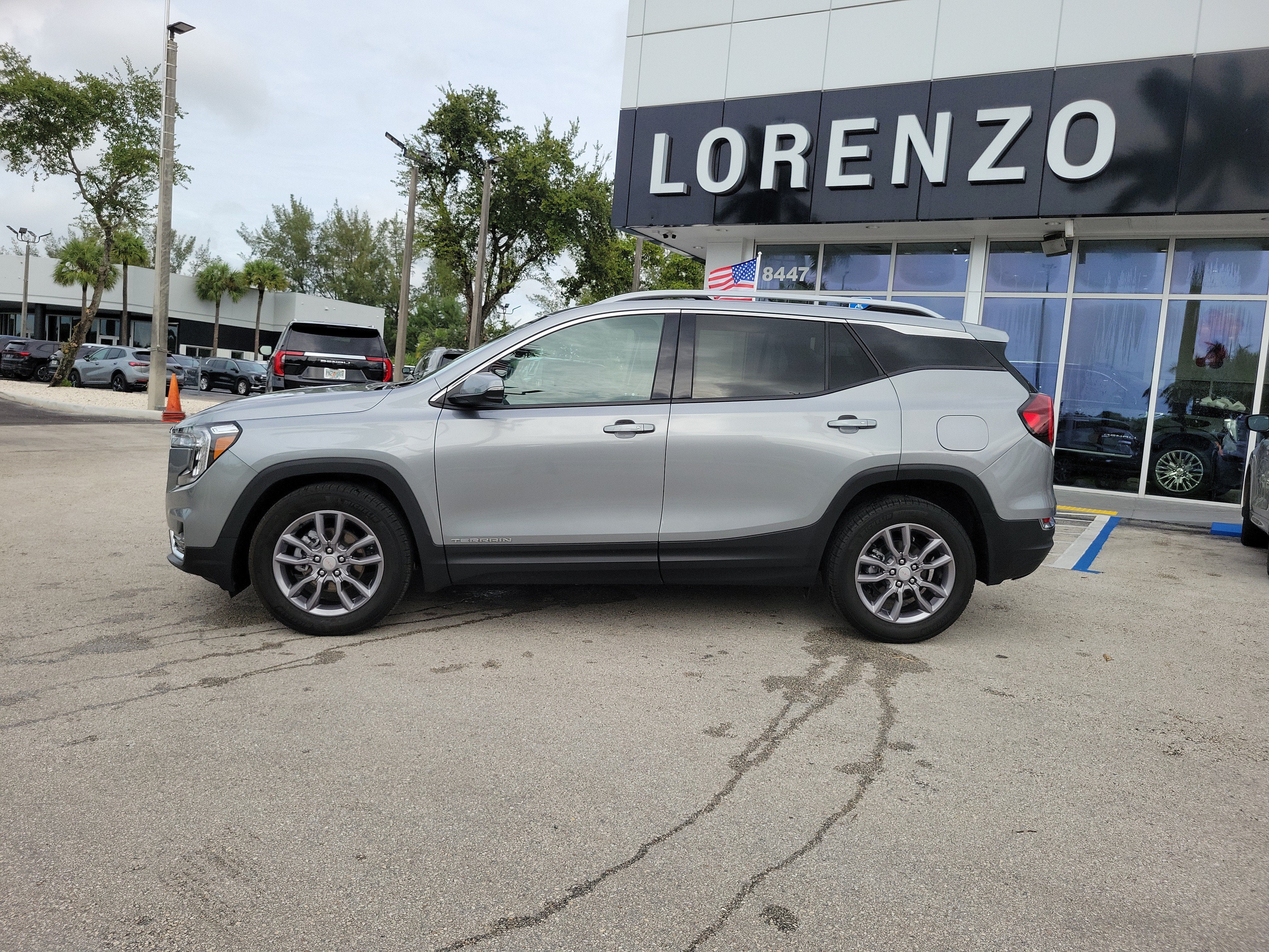 2024 GMC Terrain SLT