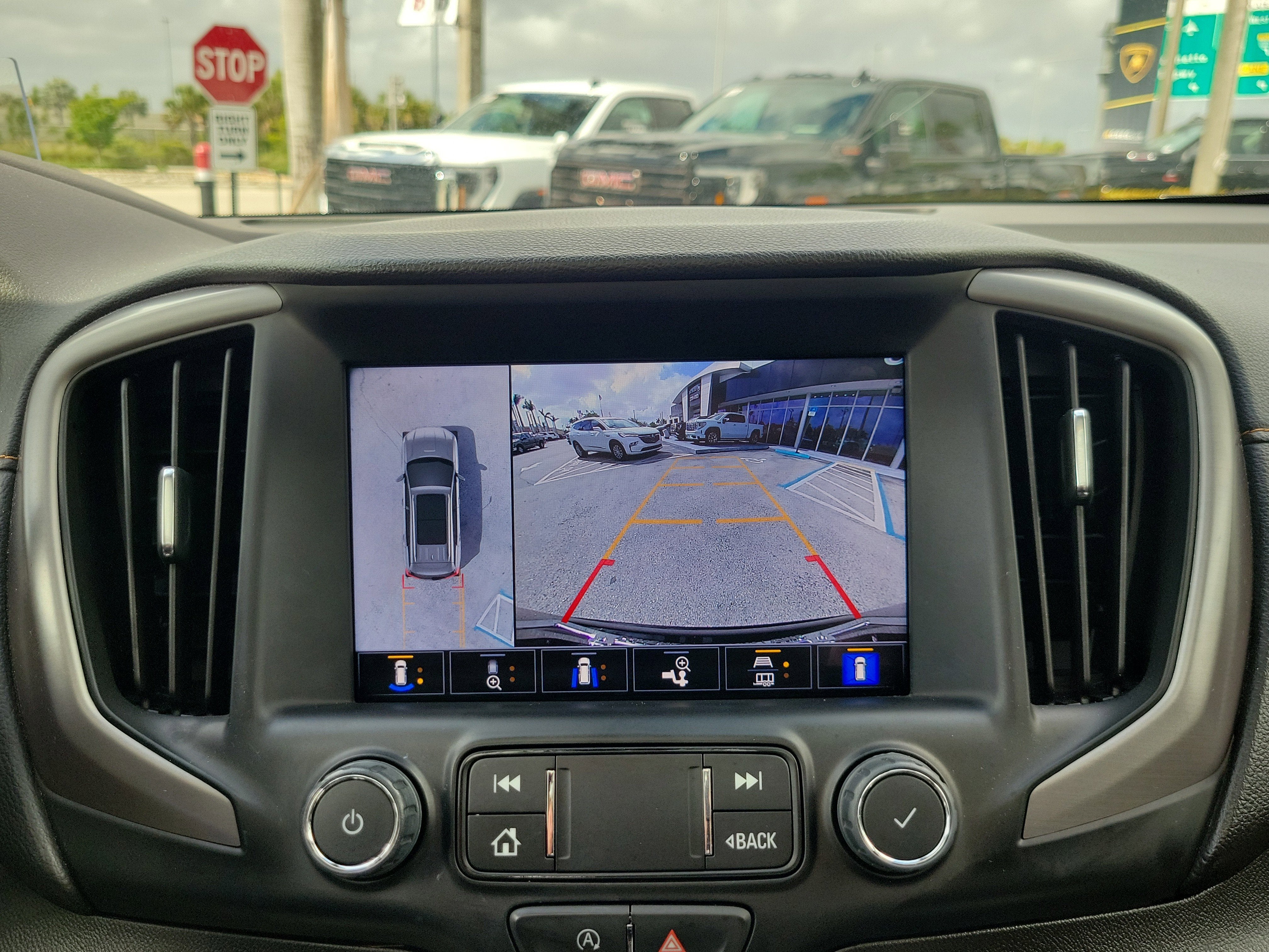 2023 GMC Terrain AT4