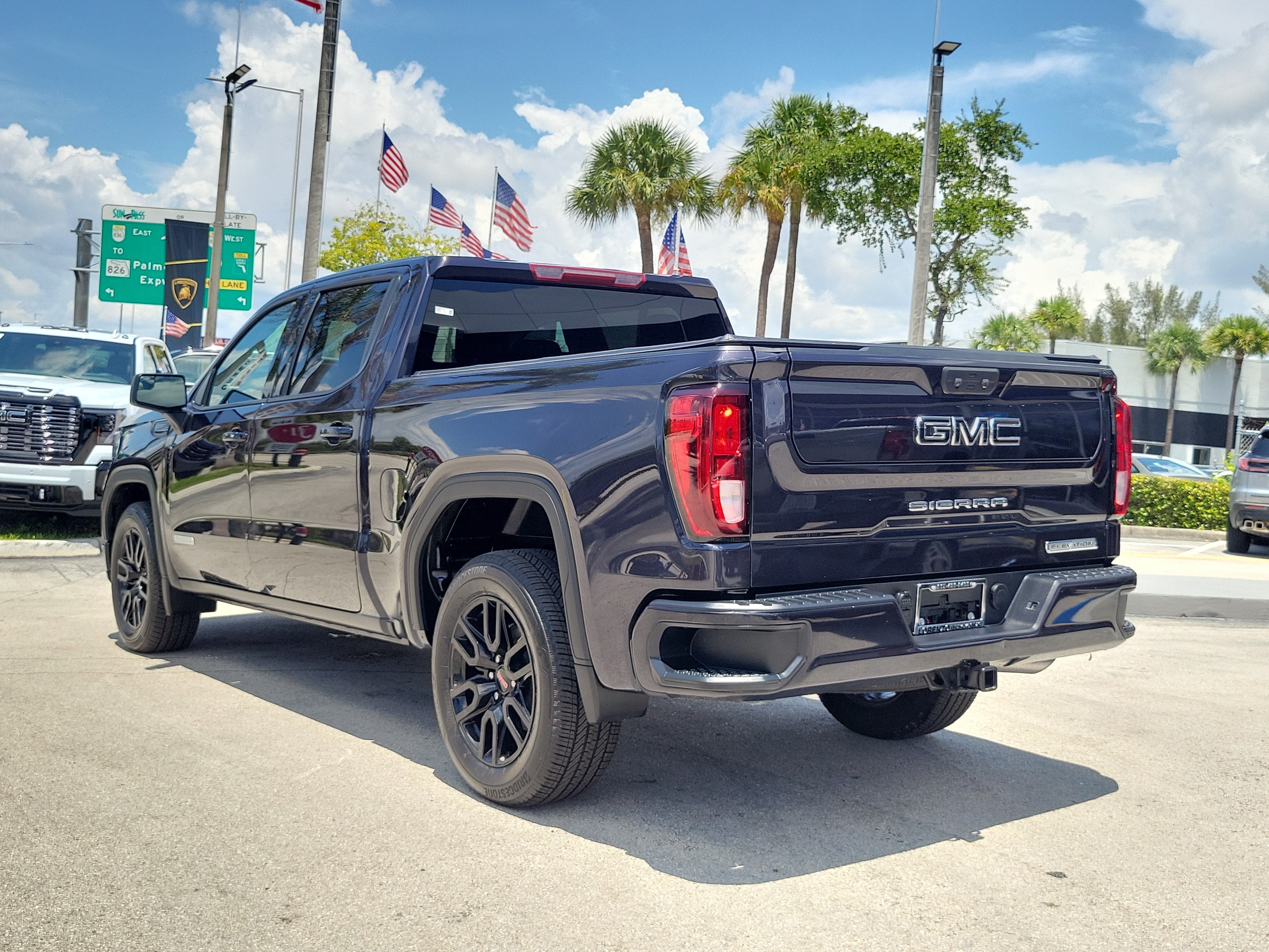 2024 GMC Sierra 1500 Elevation