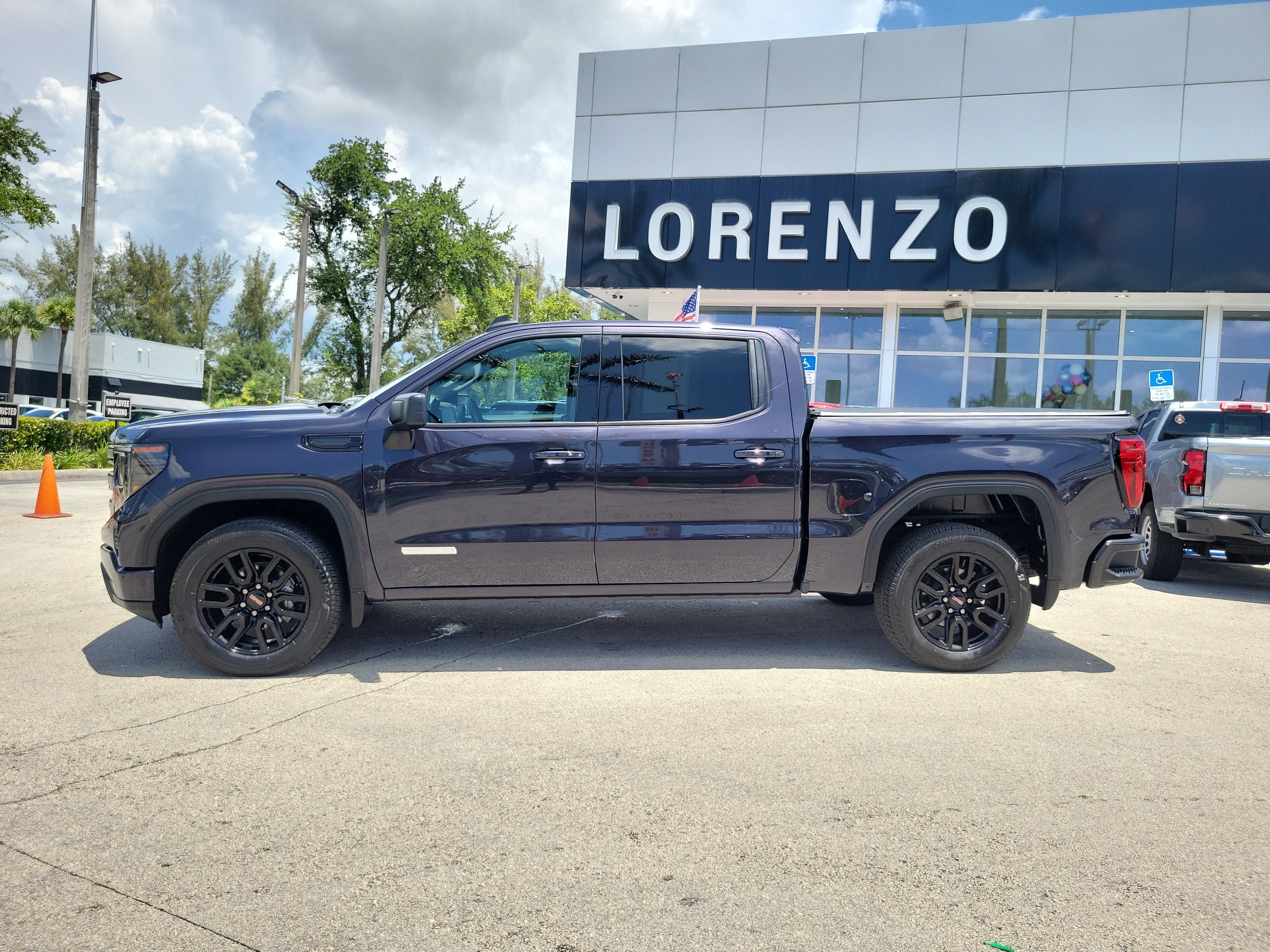 2024 GMC Sierra 1500 Elevation