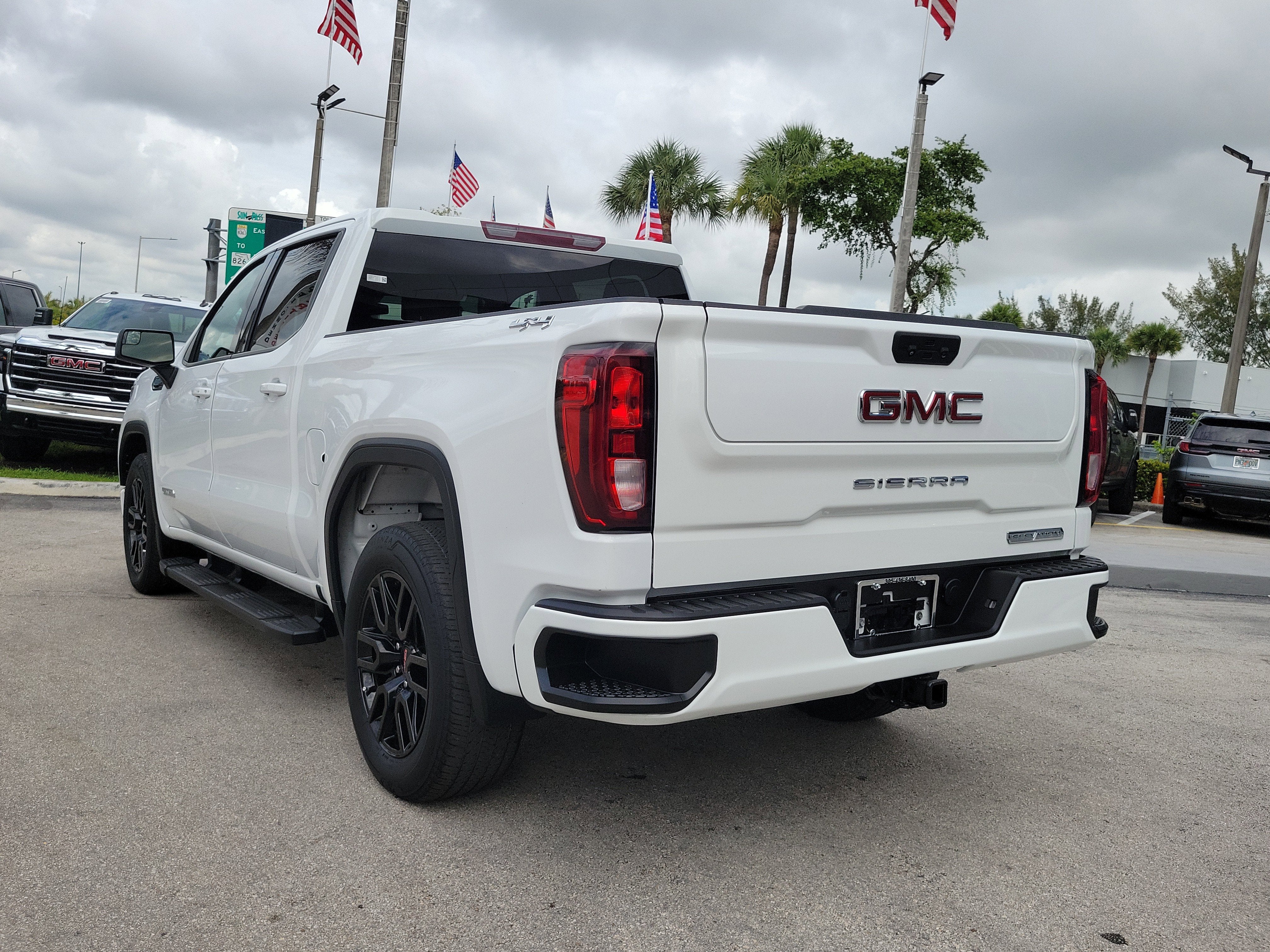 2023 GMC Sierra 1500 Elevation