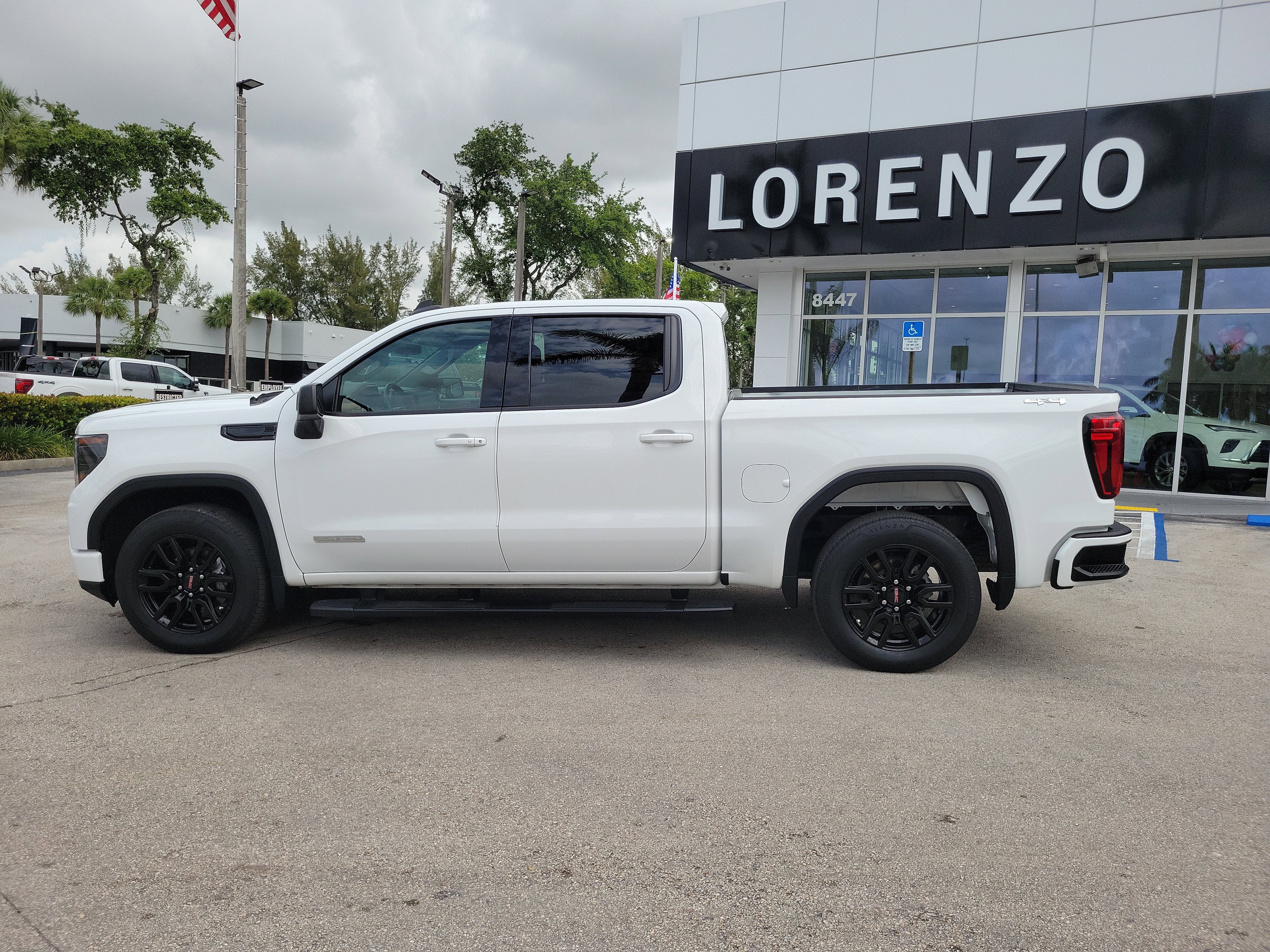2023 GMC Sierra 1500 Elevation