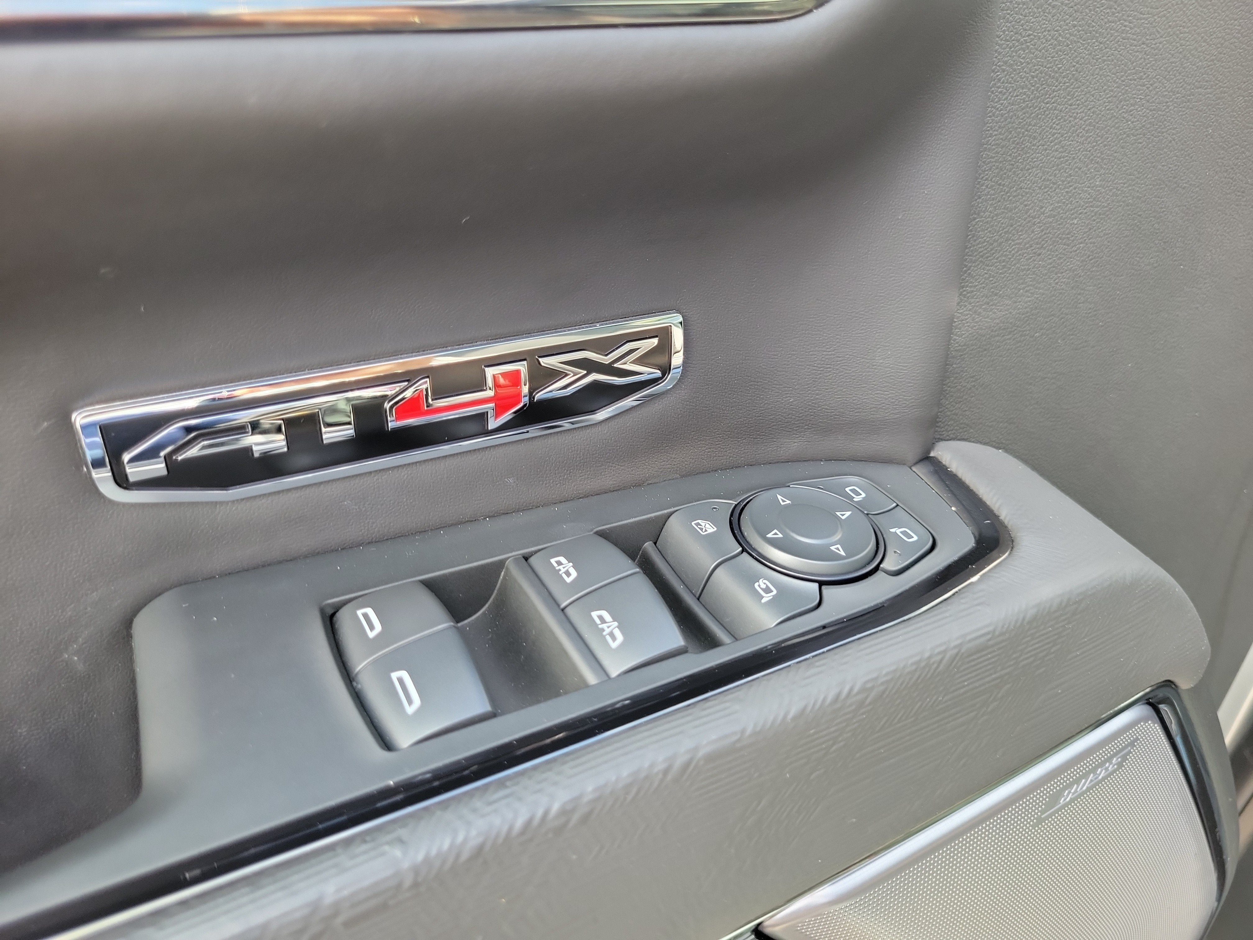 2024 GMC Sierra 1500 AT4X