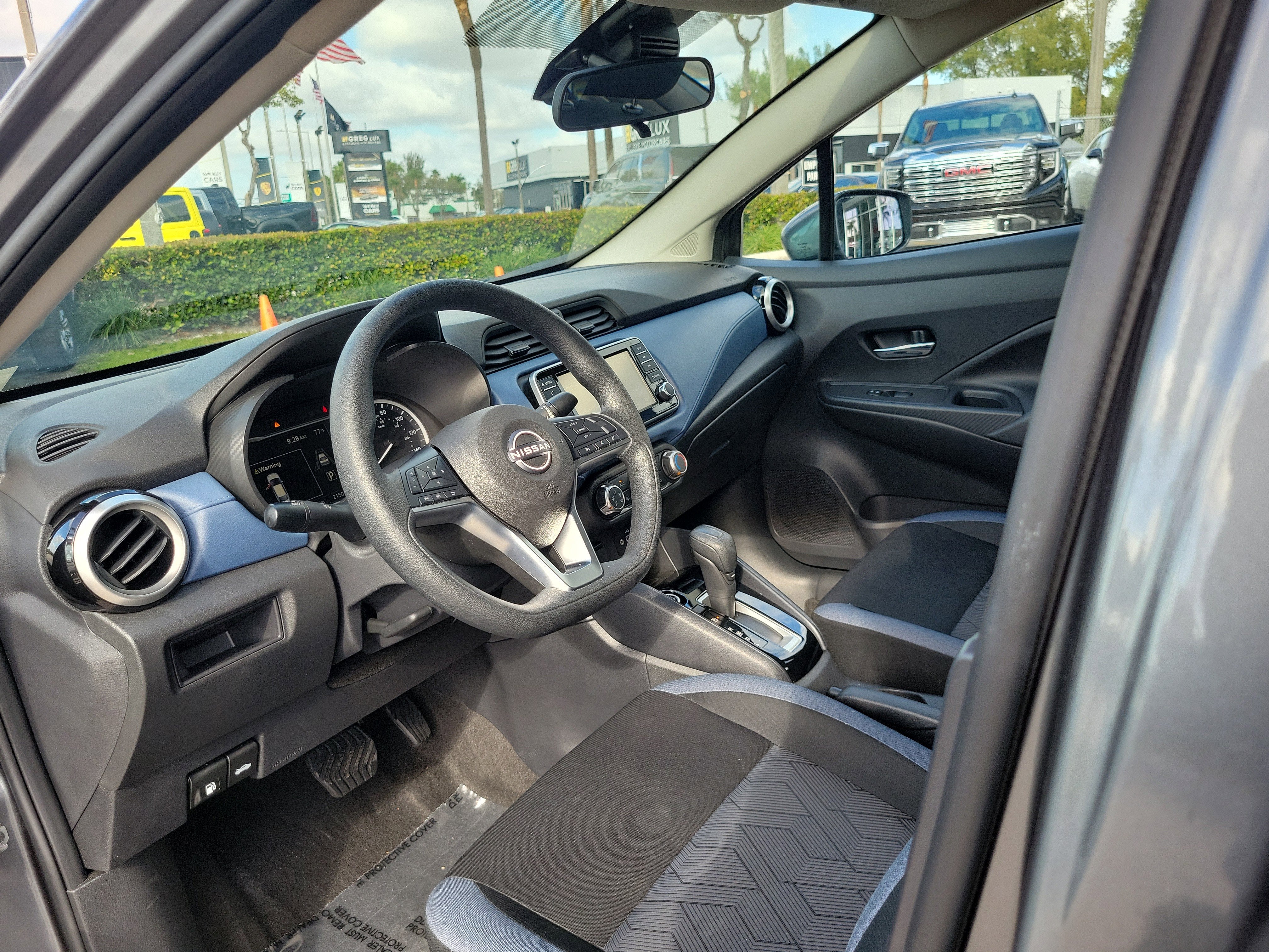 2025 Nissan Versa SV