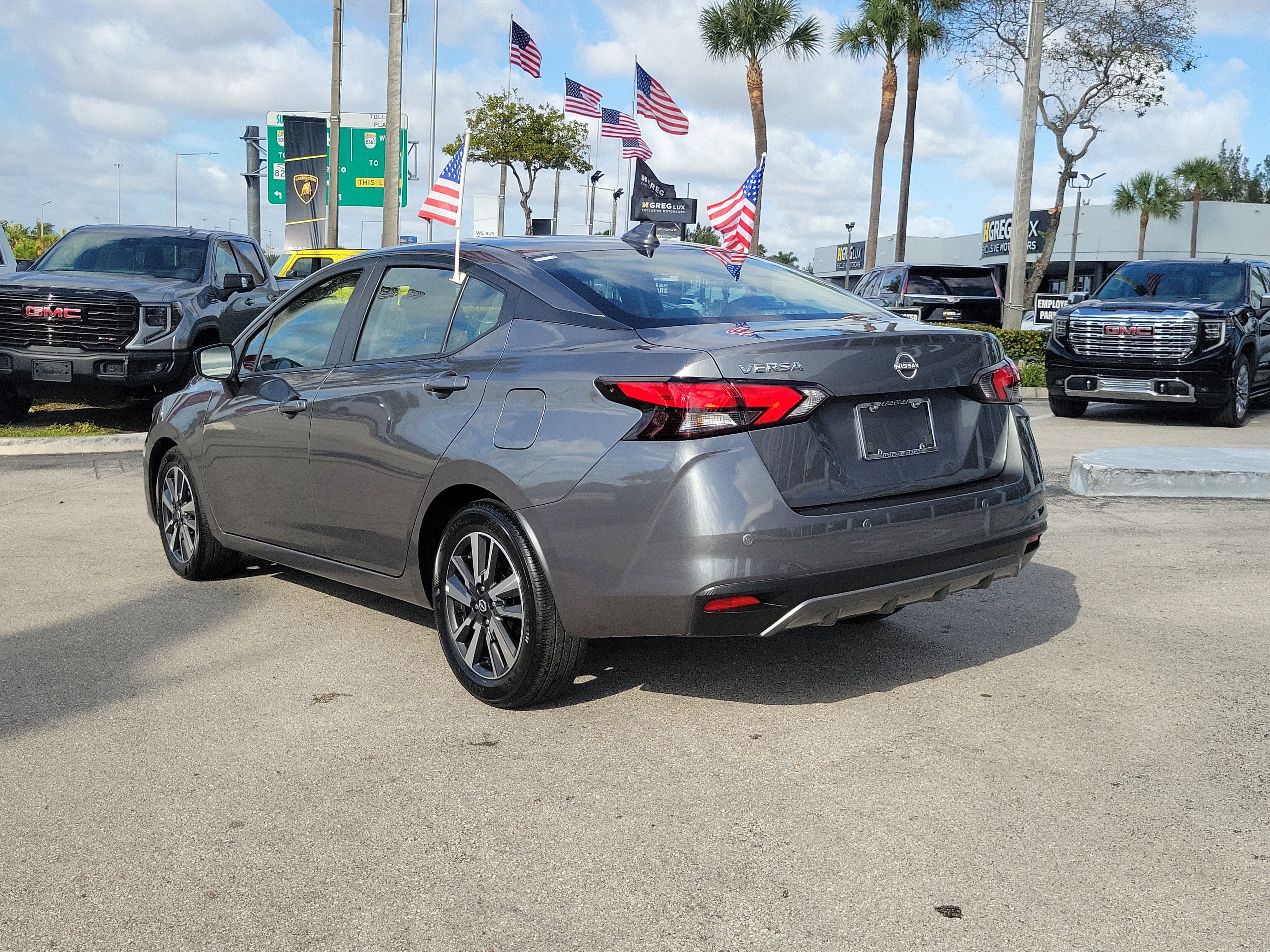2025 Nissan Versa SV