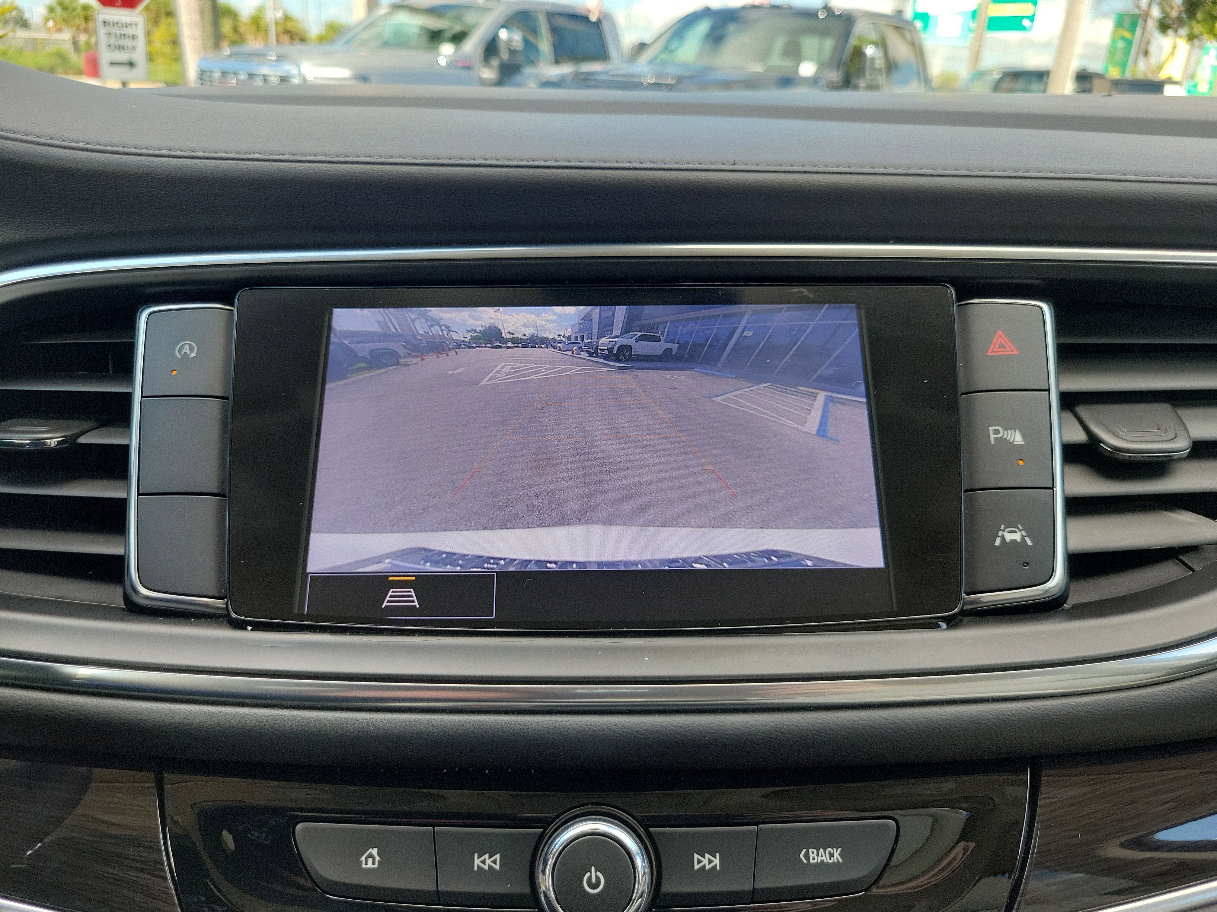 2022 Buick Enclave Essence