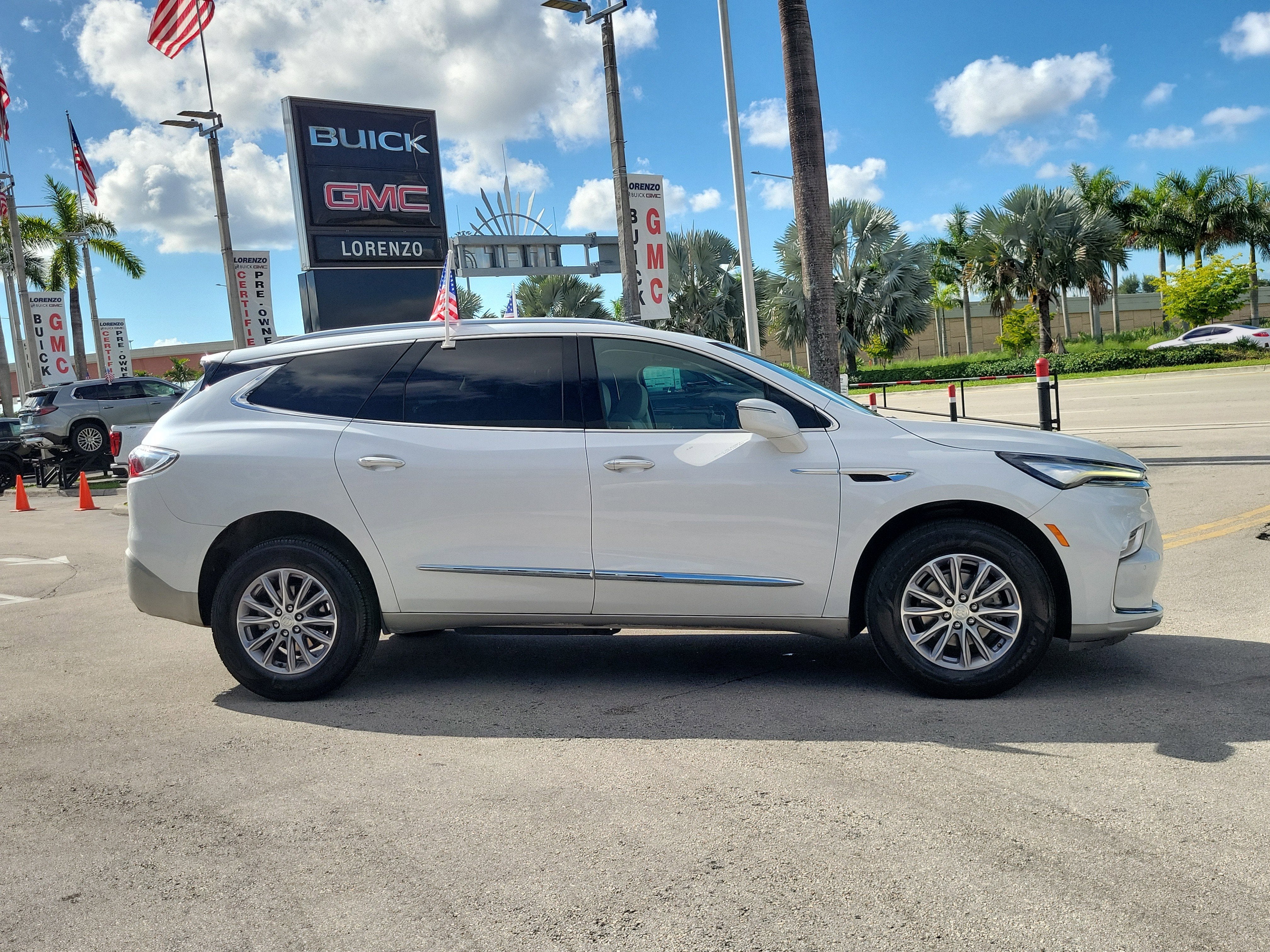 2022 Buick Enclave Essence