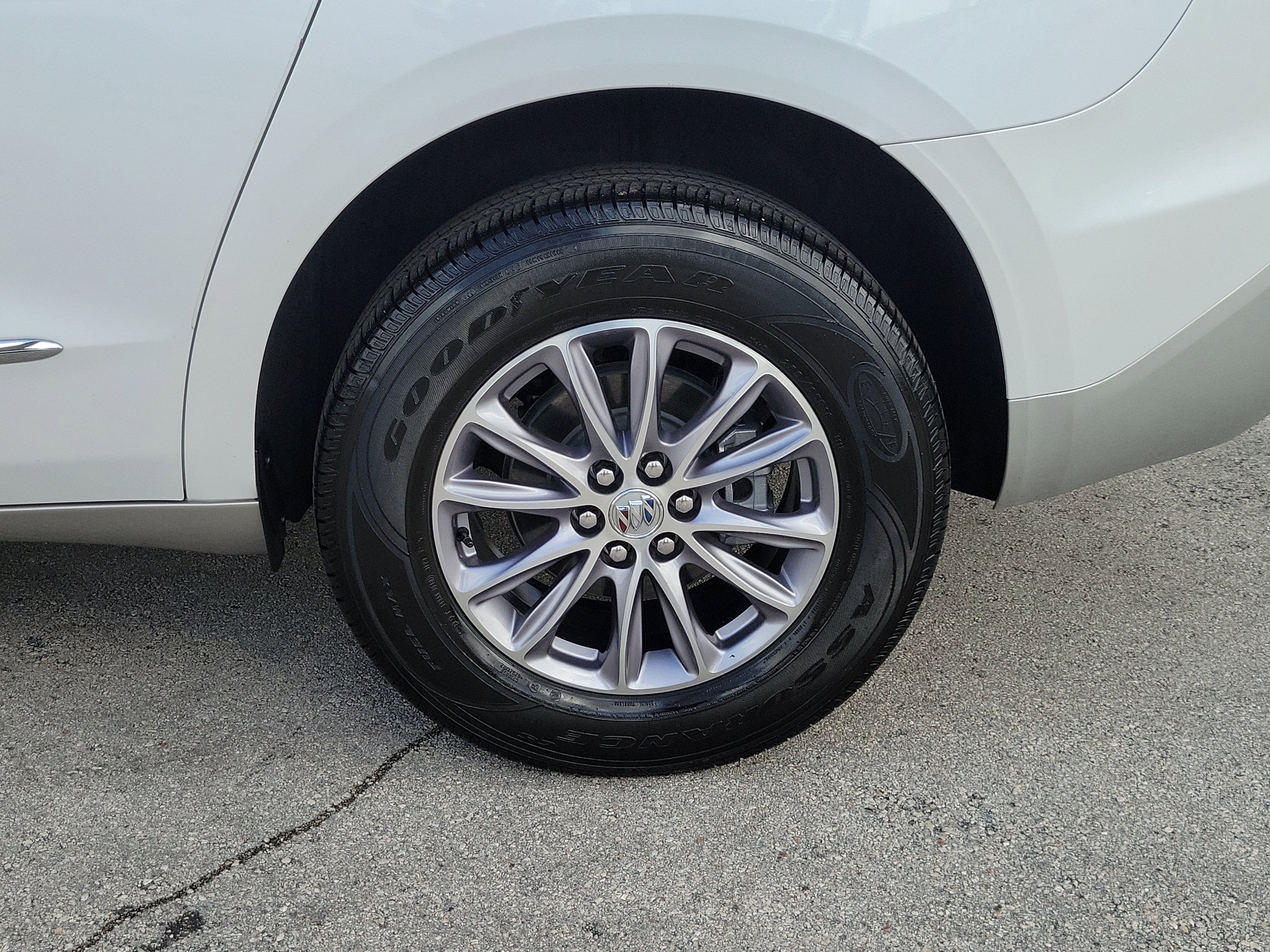 2024 Buick Enclave Essence