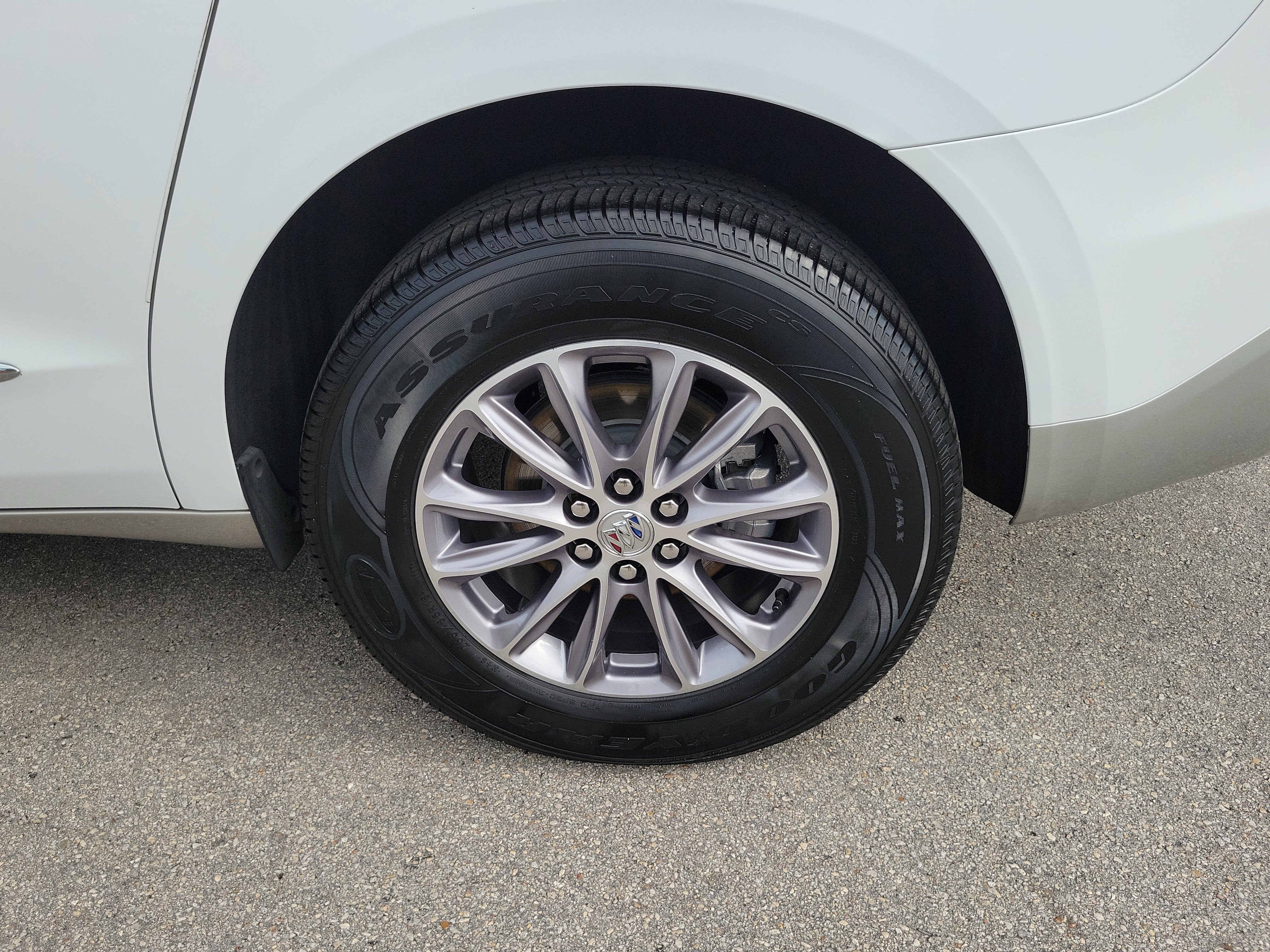 2024 Buick Enclave Essence