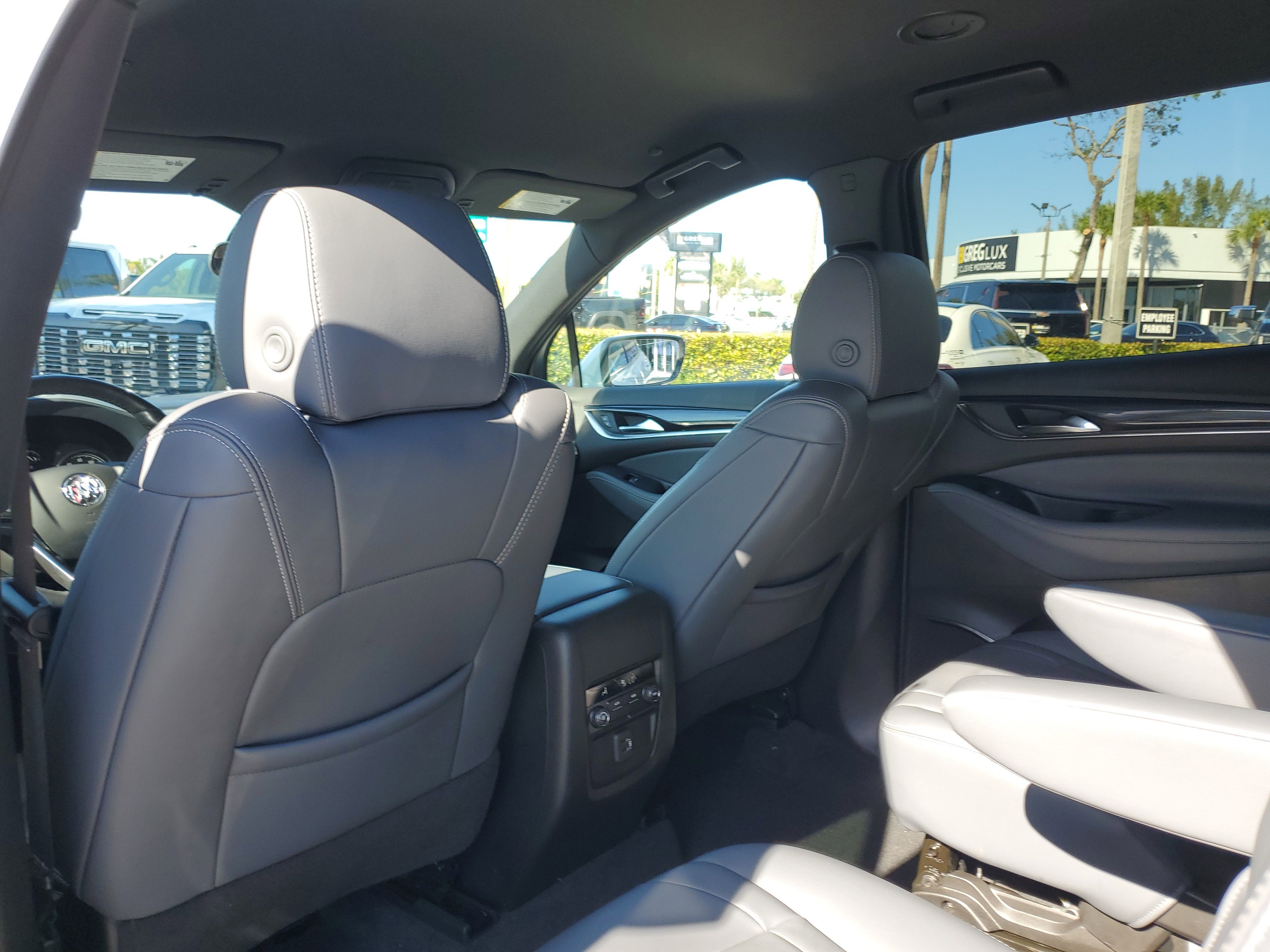 2024 Buick Enclave Essence