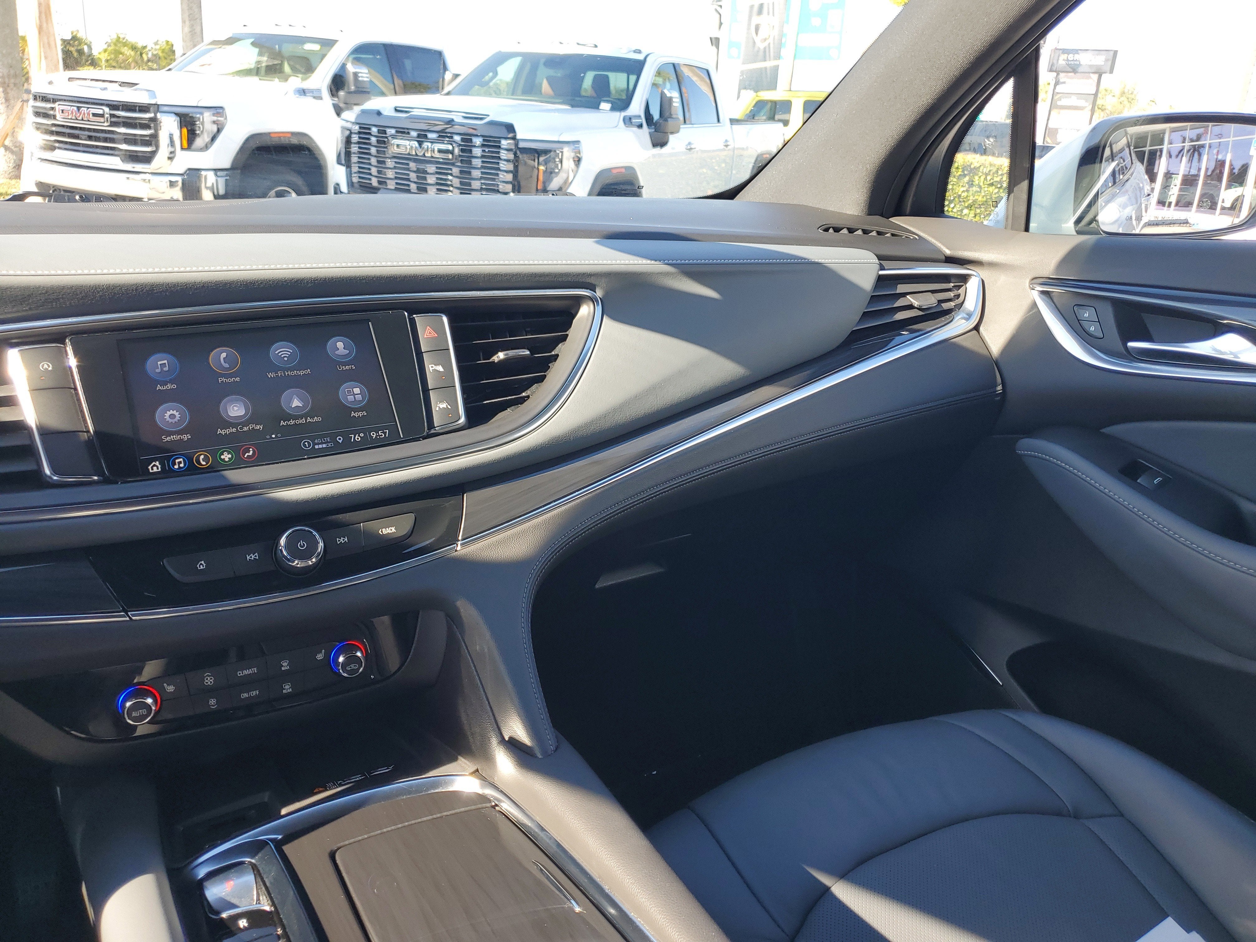 2024 Buick Enclave Essence