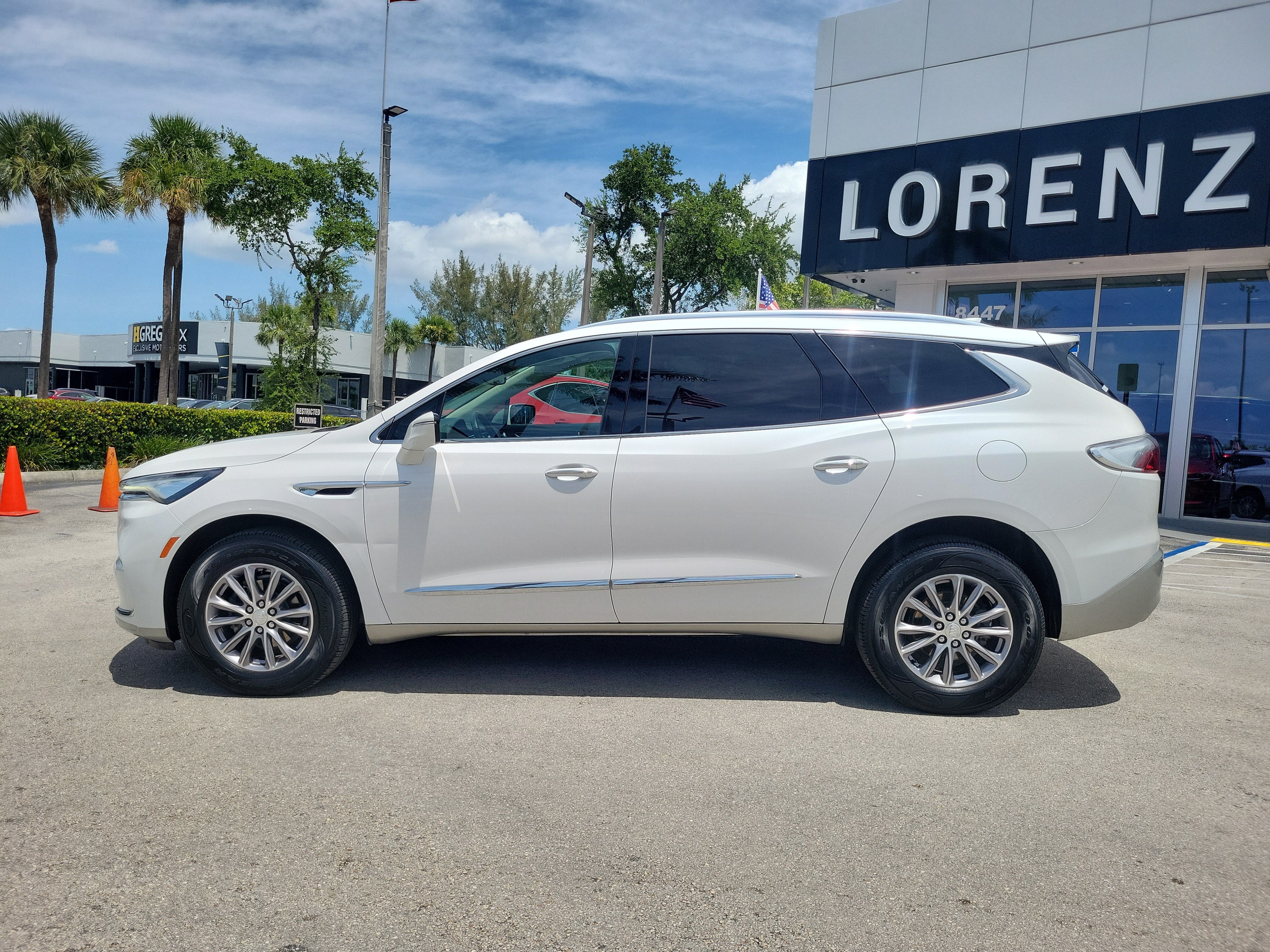 2022 Buick Enclave Essence
