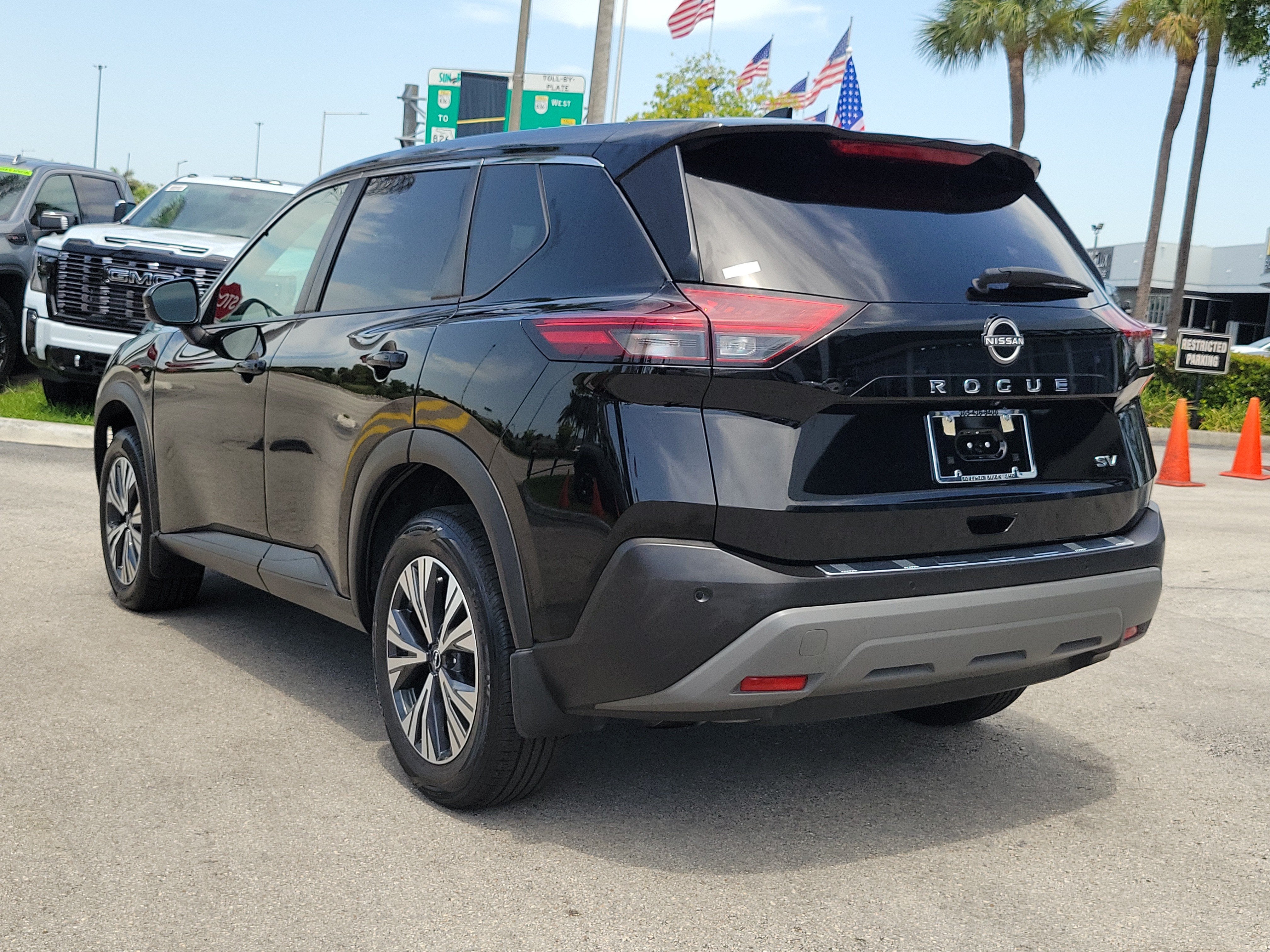 2022 Nissan Rogue SV