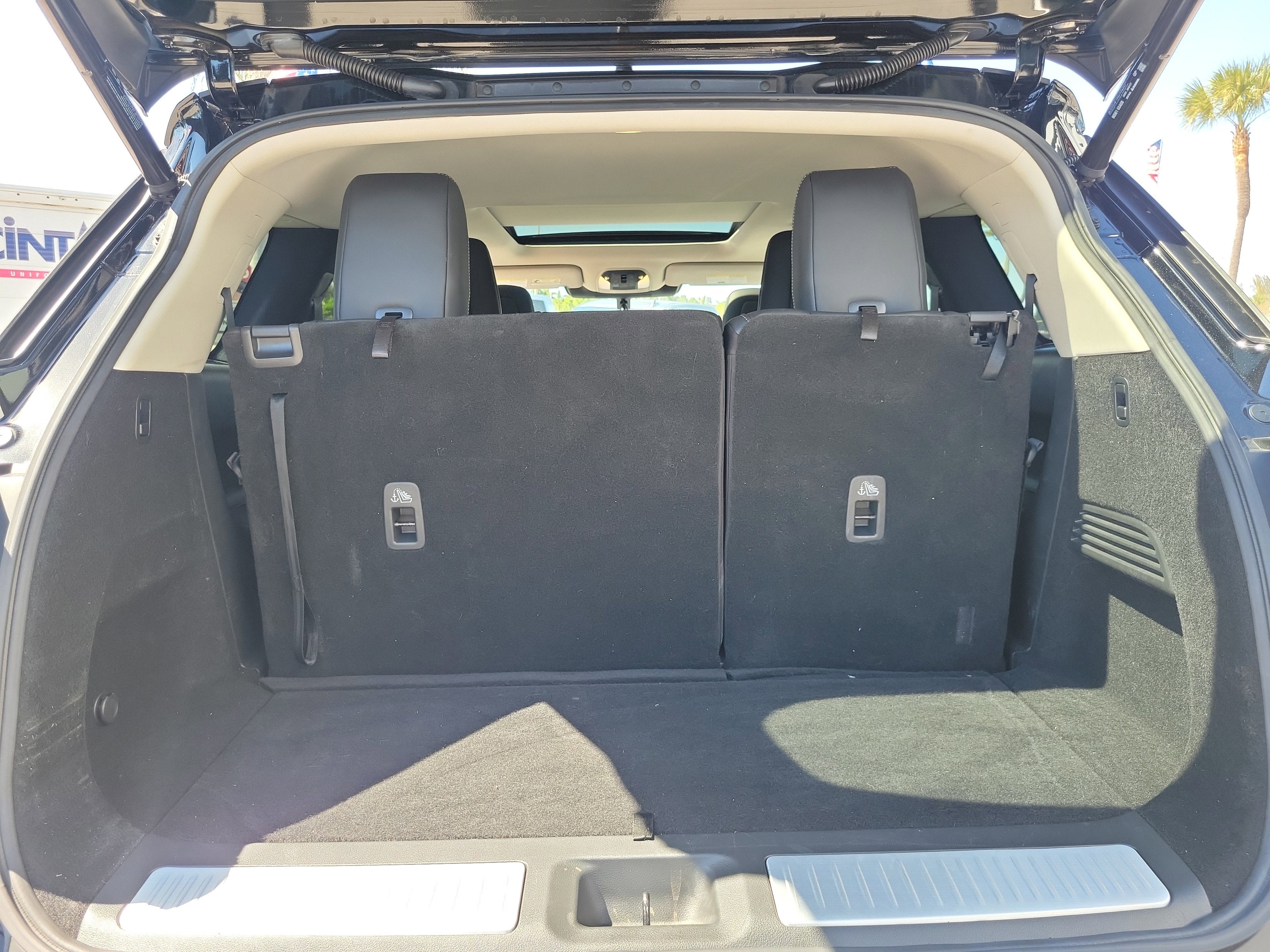 2023 INFINITI QX60 PURE