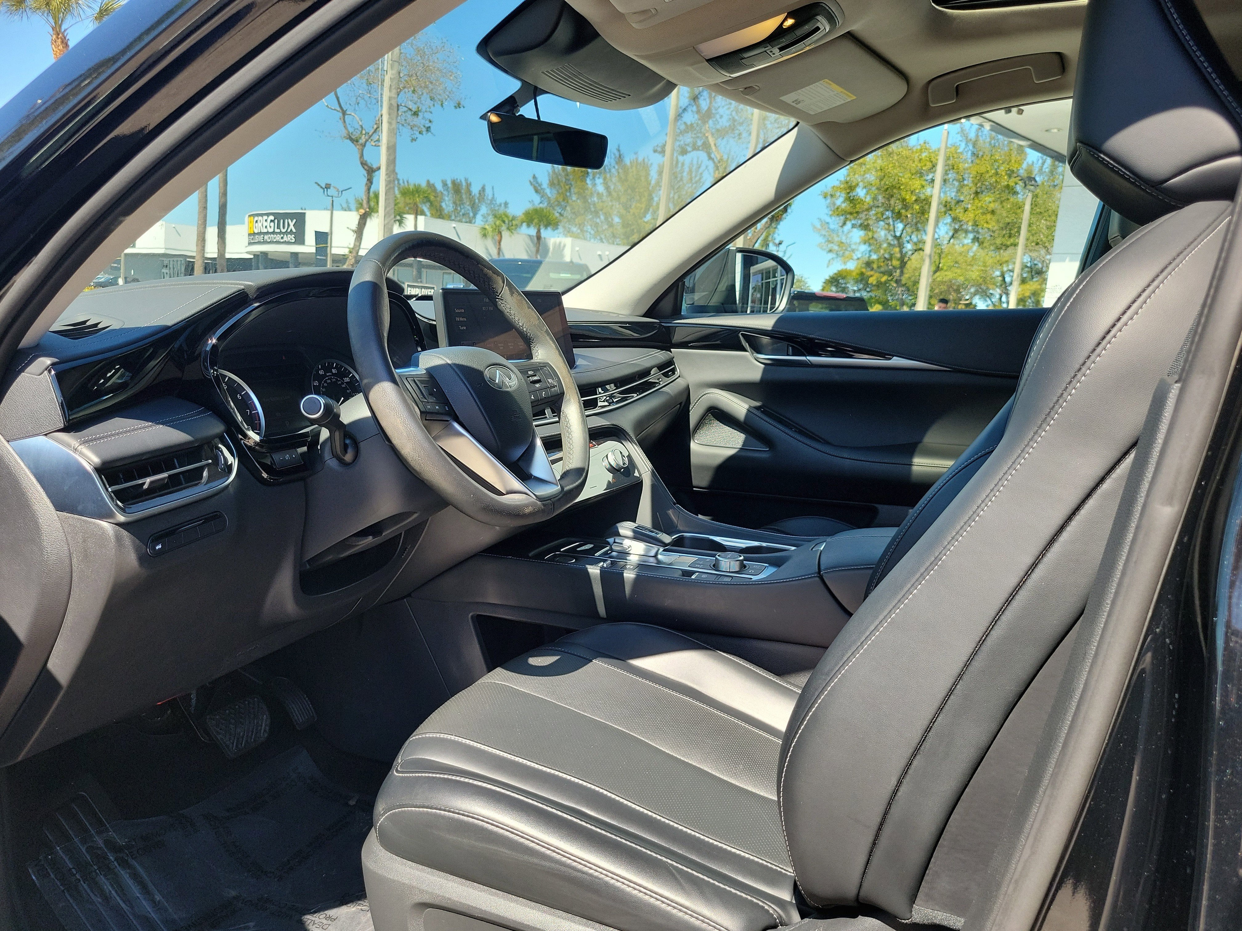 2023 INFINITI QX60 PURE