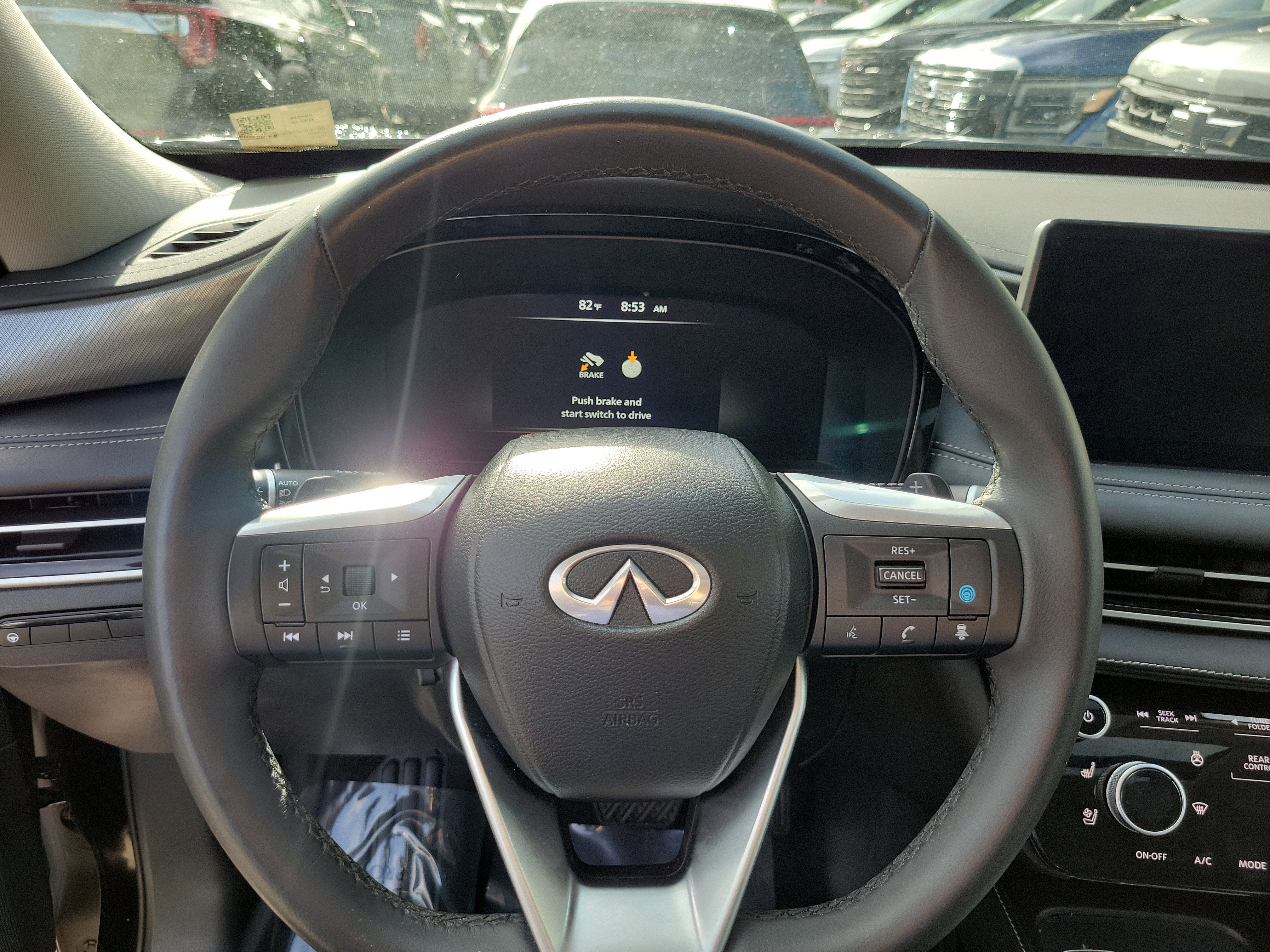 2023 INFINITI QX60 LUXE