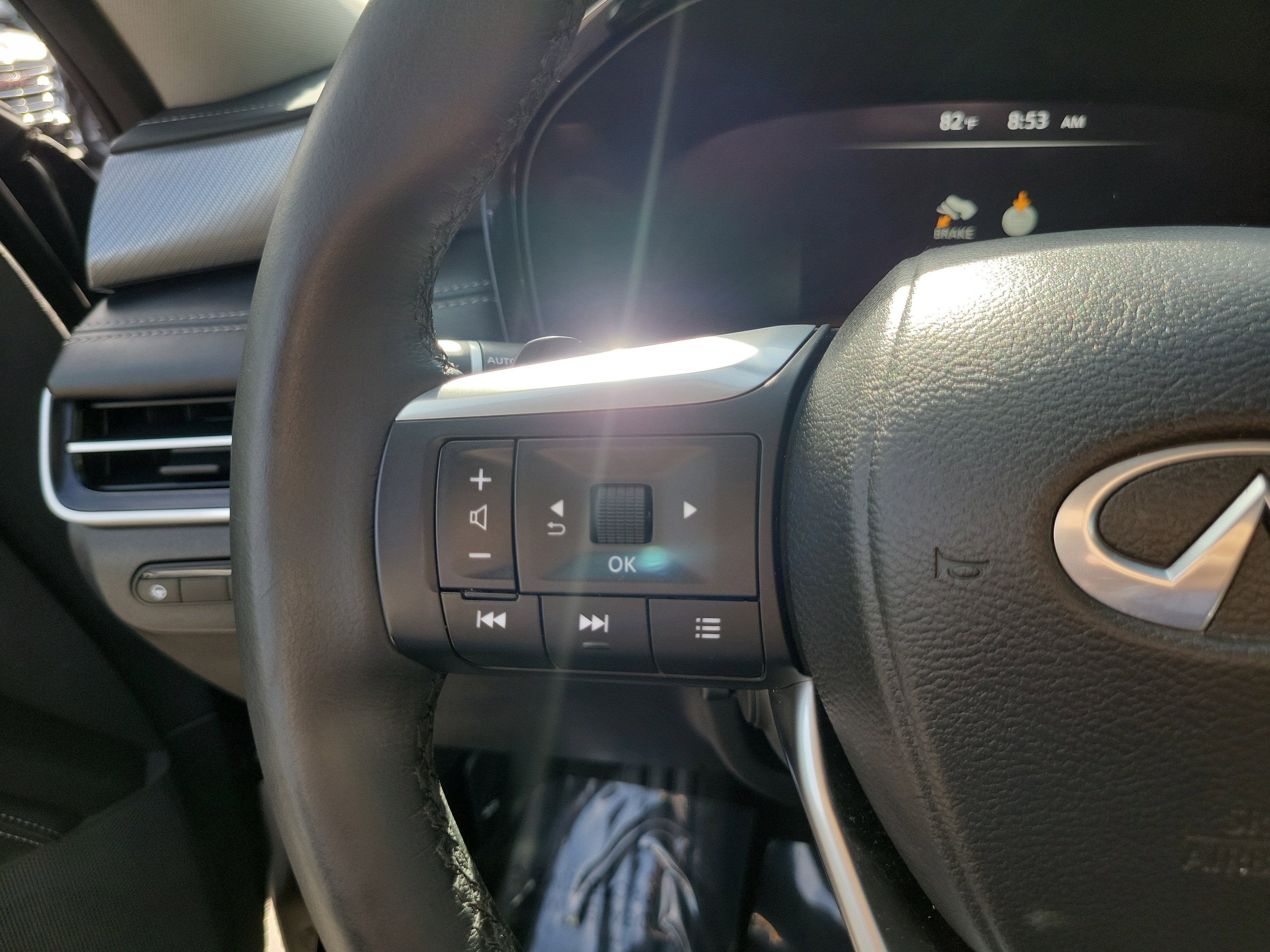 2023 INFINITI QX60 LUXE