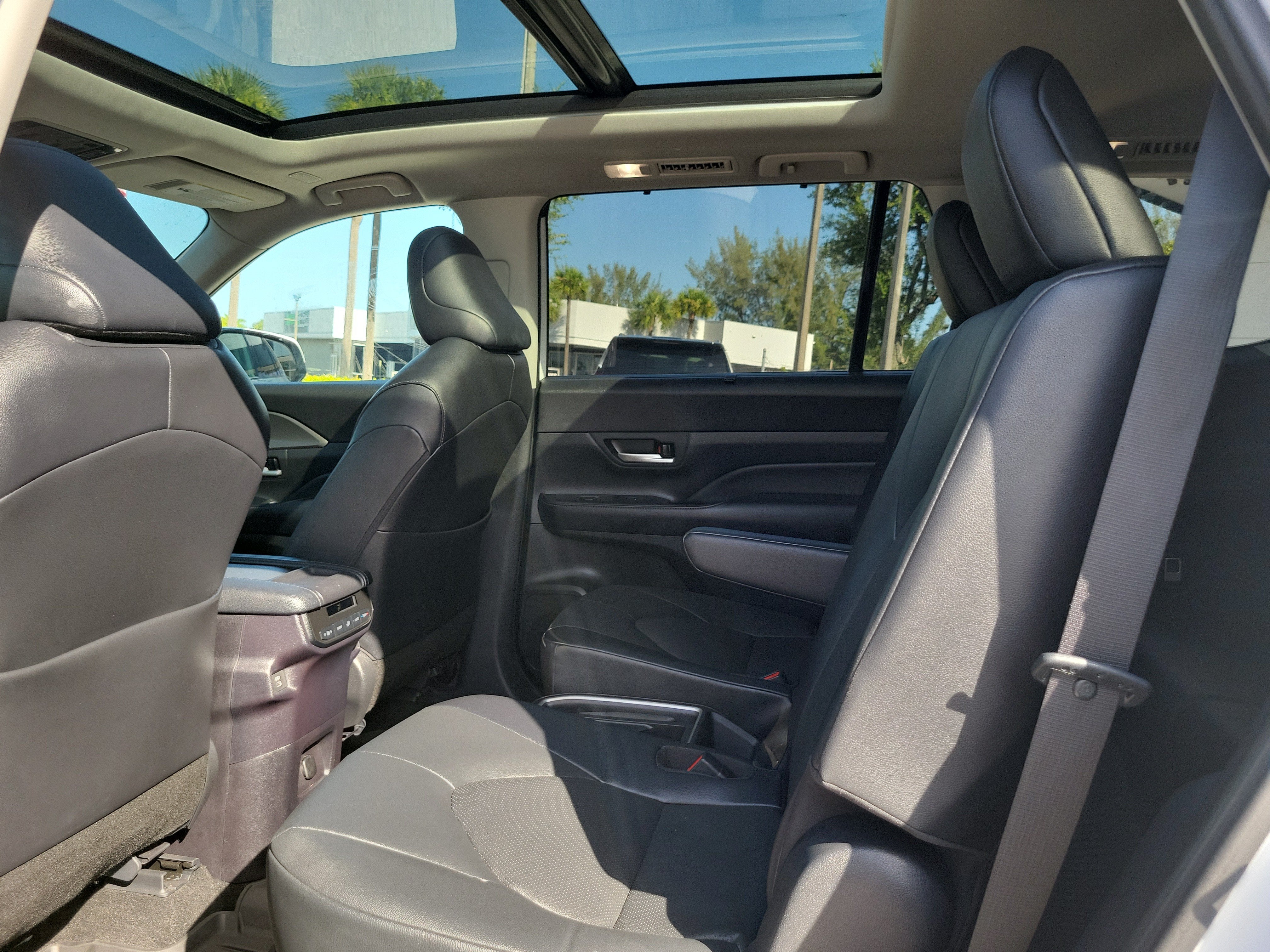2025 Toyota Grand Highlander Hybrid XLE