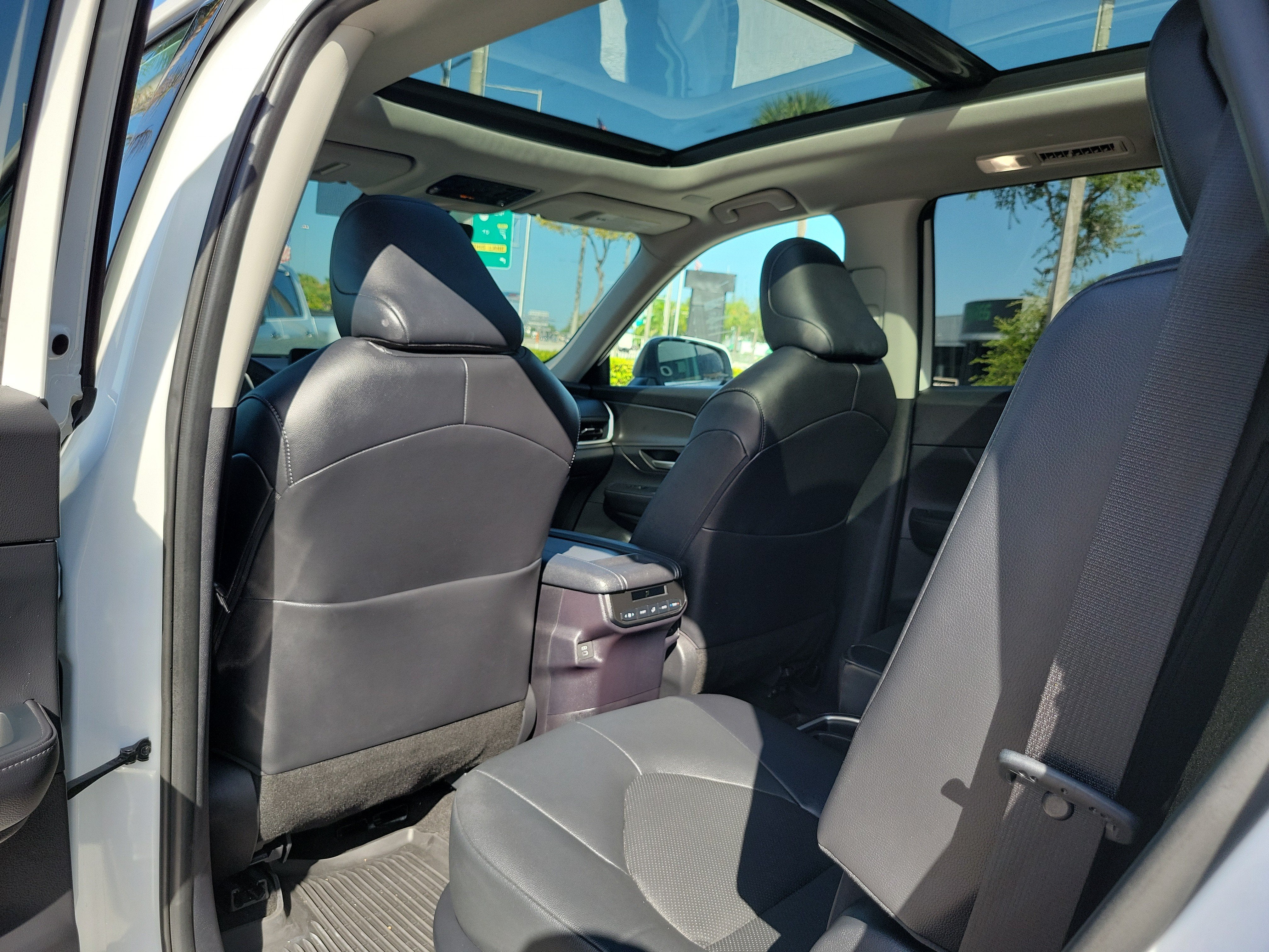 2025 Toyota Grand Highlander Hybrid XLE